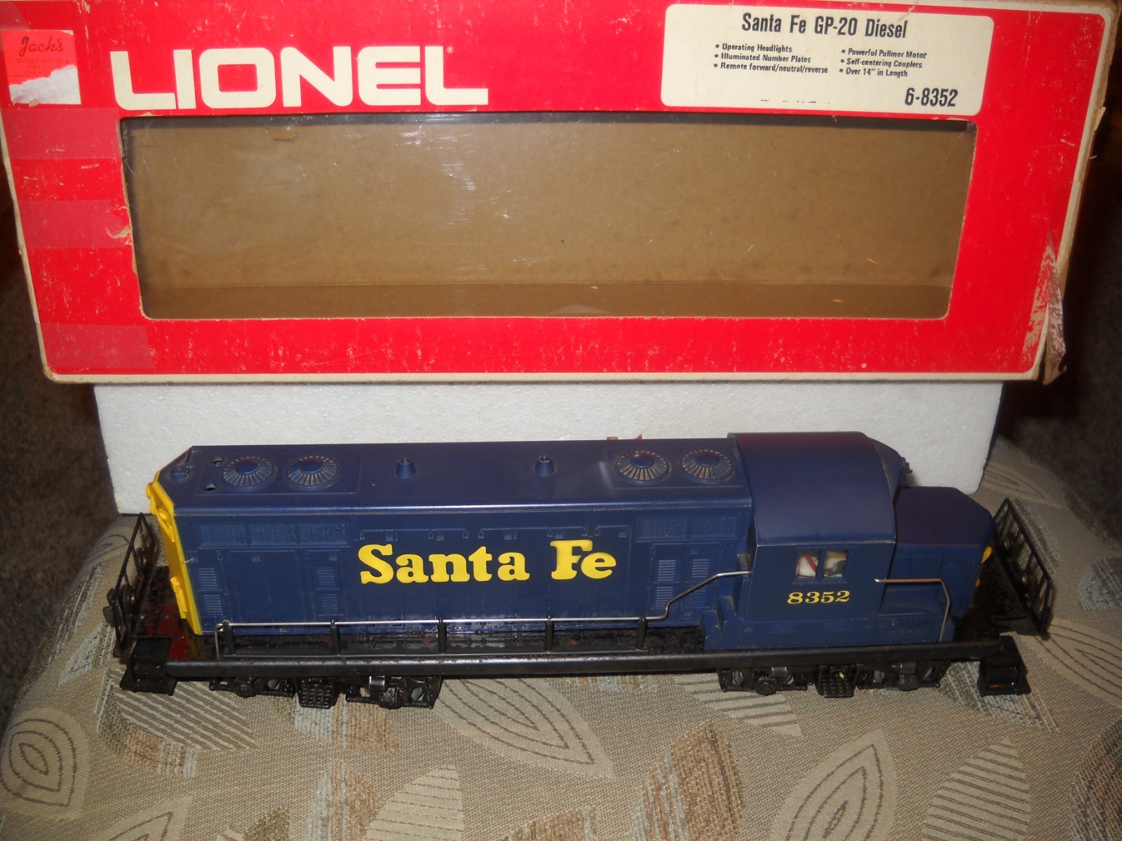 😎LIONEL-SANTA FE 6-8352-GP-20 POWERED DIESEL LOCOMOTIVE #8352 W/BOX😎