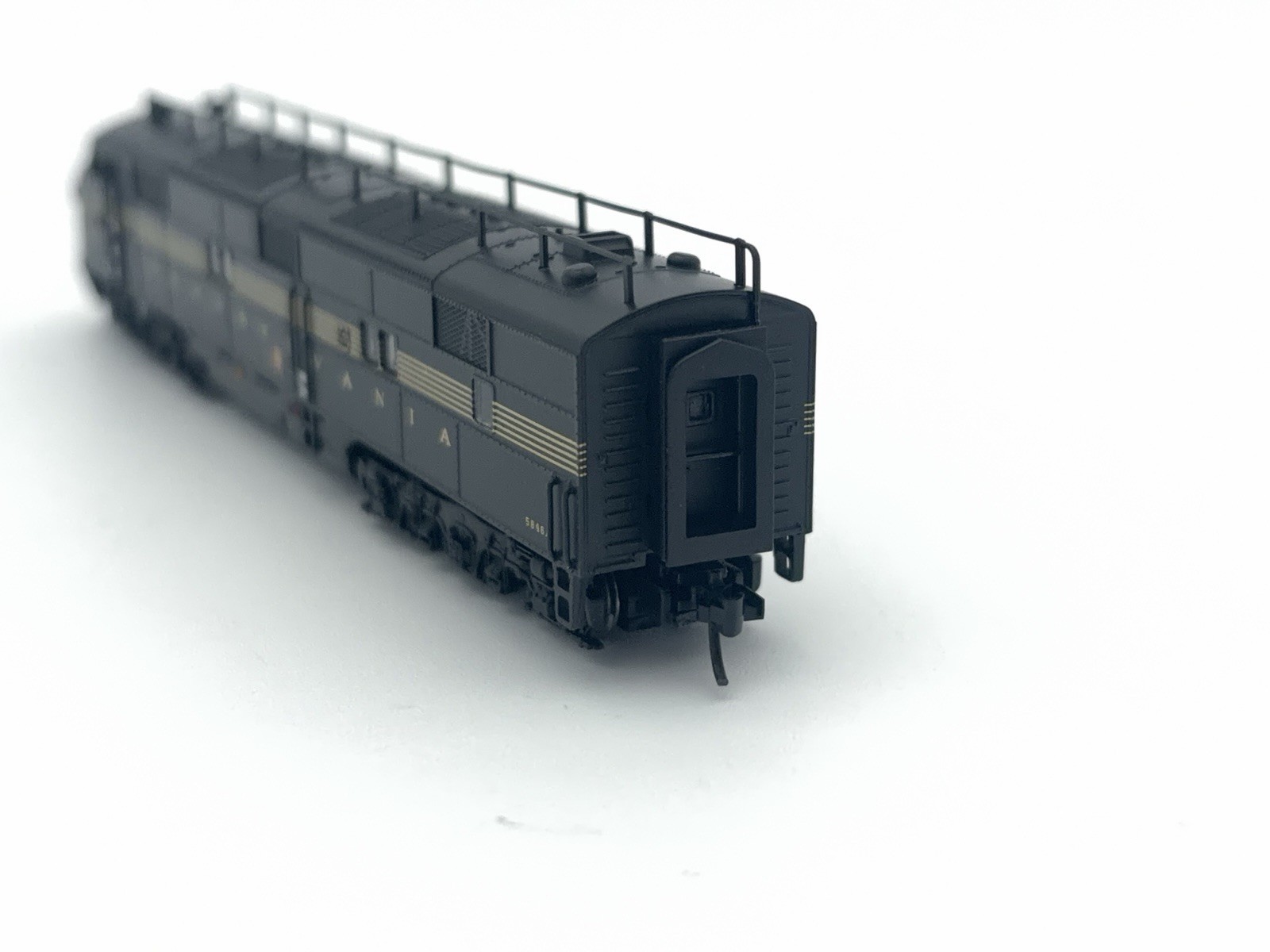 Broadway Limited – N – PRR – EMD E7A Diesel A-Unit #5846A DCC, Sound -Train 1017