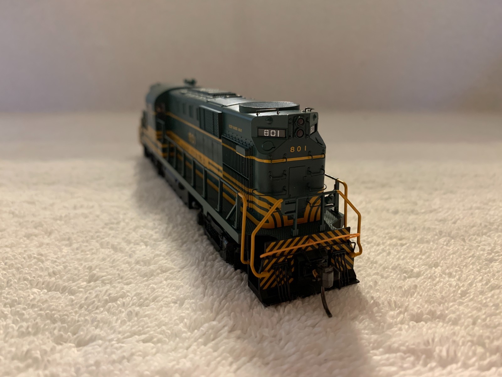 Atlas Classic #8785 HO Scale Maine Central ALCO RS-11 Locomotive #801 DC tested