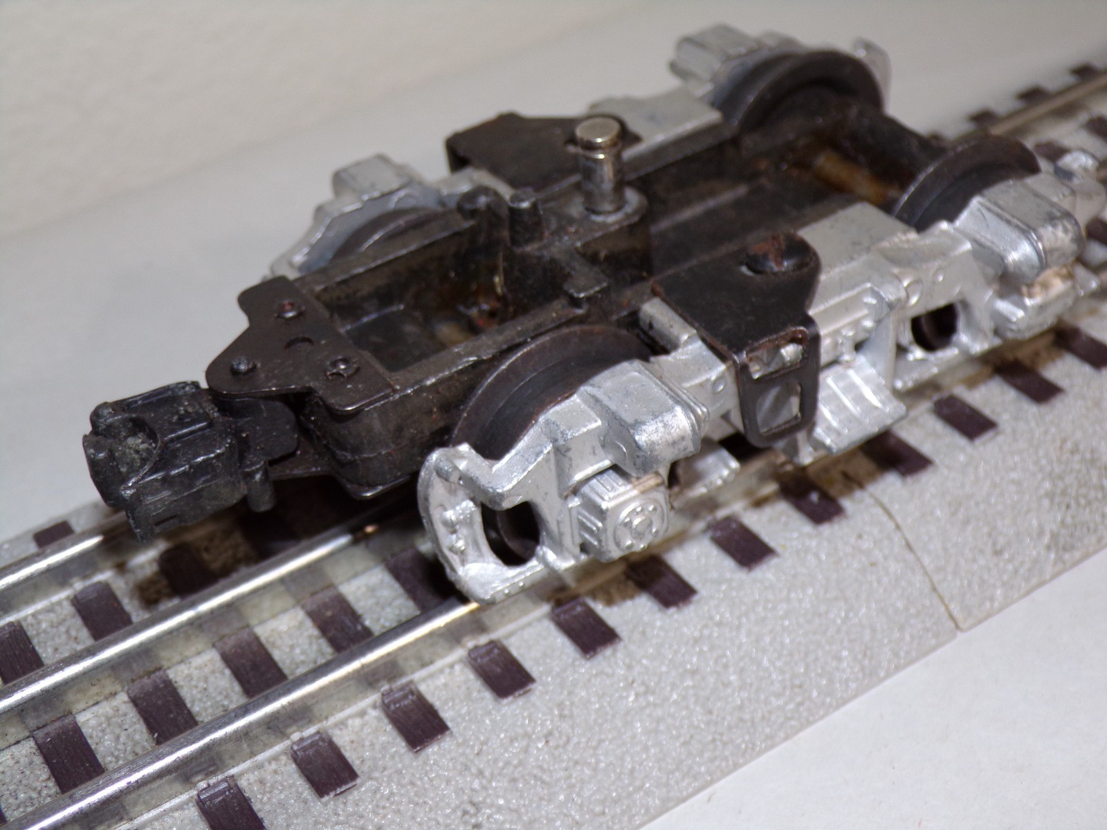 Vintage Original Lionel F3 2353 B unit or rear A Dummy Truck Silver side frames