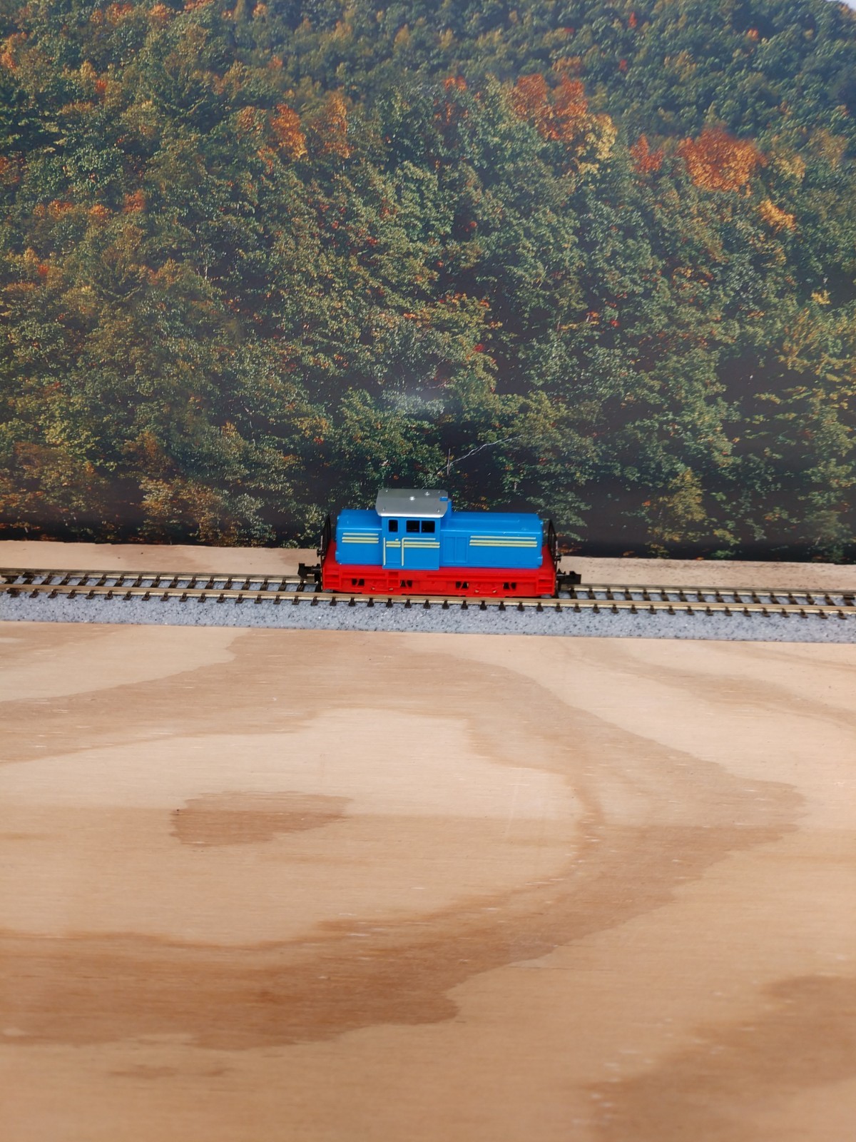 Minitrix N scale 4 axle diesel switcher – Item #2066