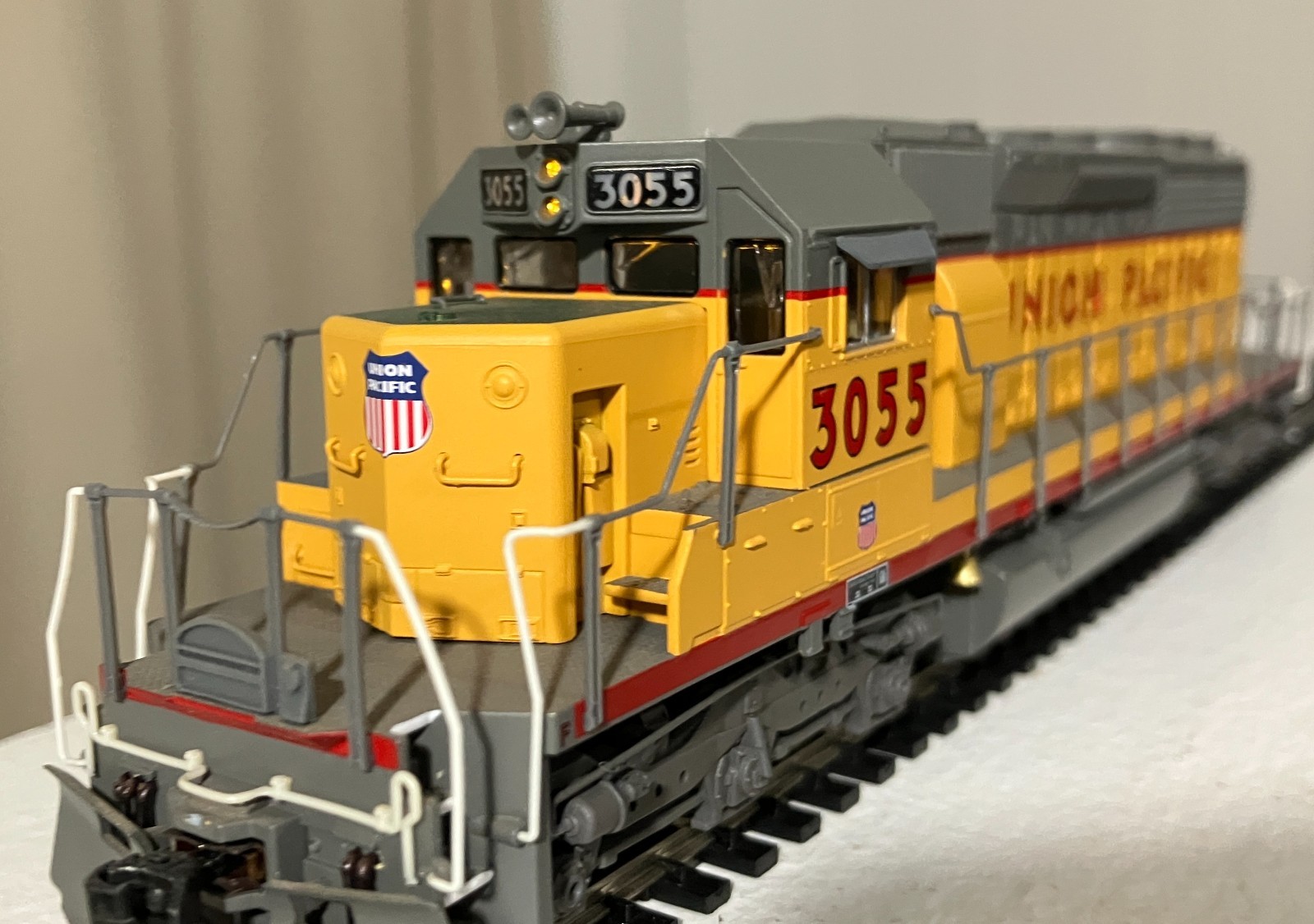 Broadway Ltd BlueLine HO- EMD SD40-2- Union Pacific 3055, Digitrax DCC Sound NEW