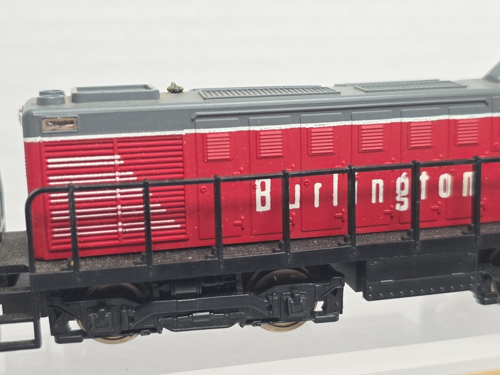 AHM HO Scale Burlington Route 9313 Alco 1000 Diesel Switcher Runs Read Descript