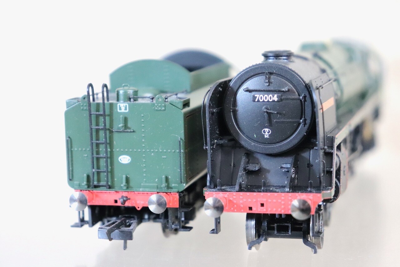 HORNBY R3096 DCC FITTED BR 4-6-2 LOCOMOTIVE 70004 WILLIAM SHAKESPEARE of