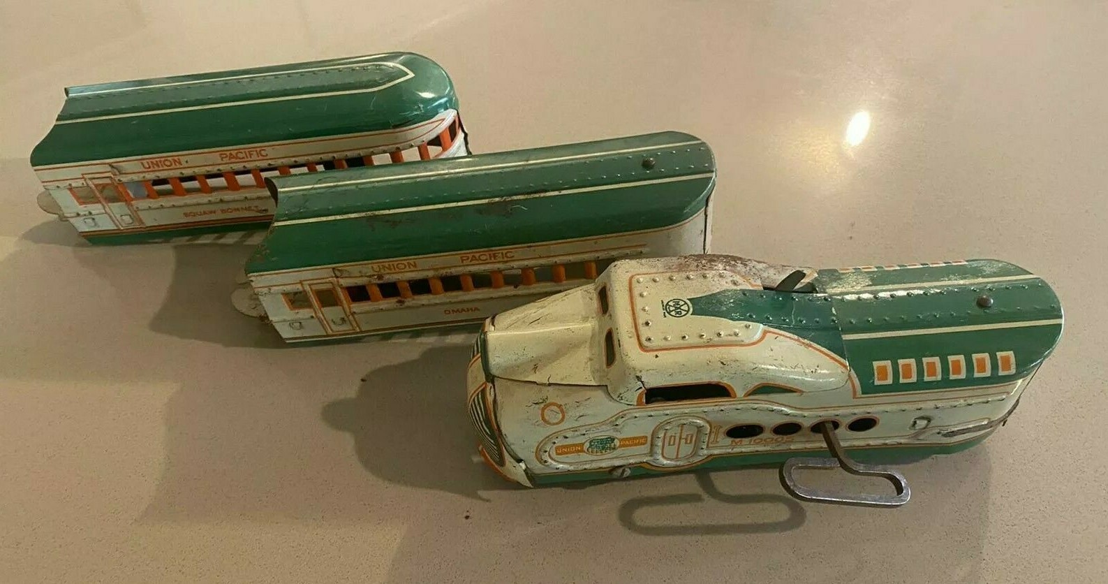 MARX STREAMLINE SET UNION PACIFIC M10005 Locomotive Engine Squaw Bonnet Train