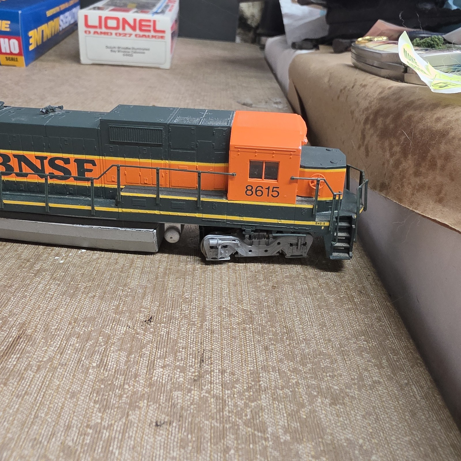 HO WALTHERS TRAINLINE 931-183 GE DASH 8-40B BURLINGTON NORTHERN SANTA FE BNSF