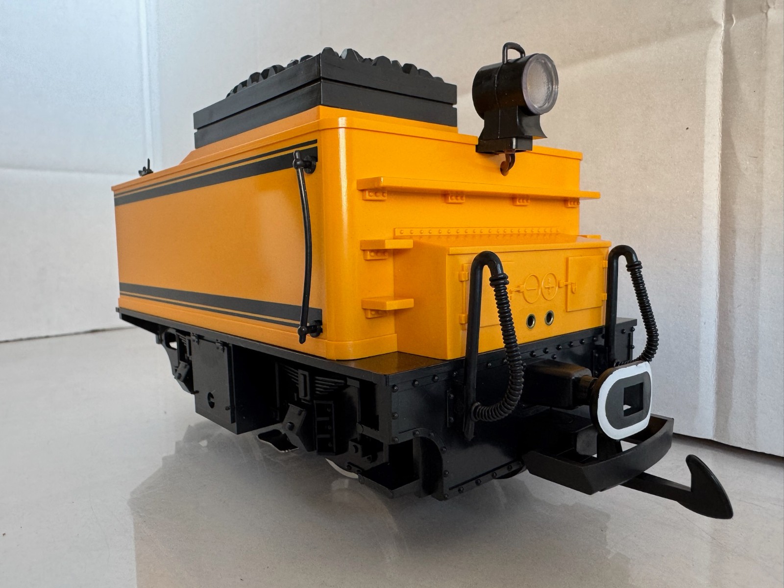LGB 69576 – Powered Yellow Tender for Stainz Steam Locomotives NEW with box