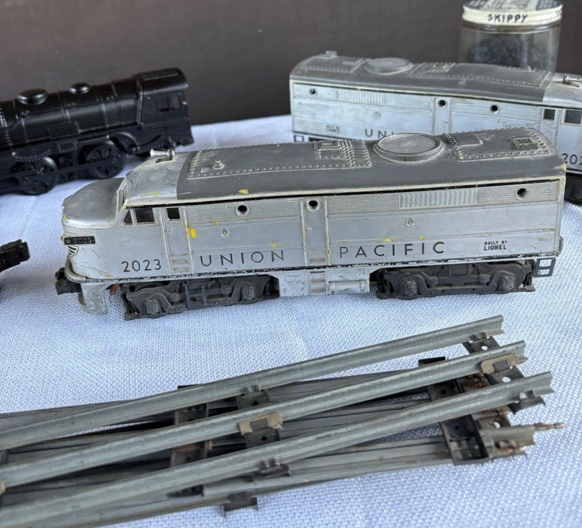 Lionel Postwar 2023 Union Pacific Diesel Locomotive Set Plus Others LOT # 2 ASIS