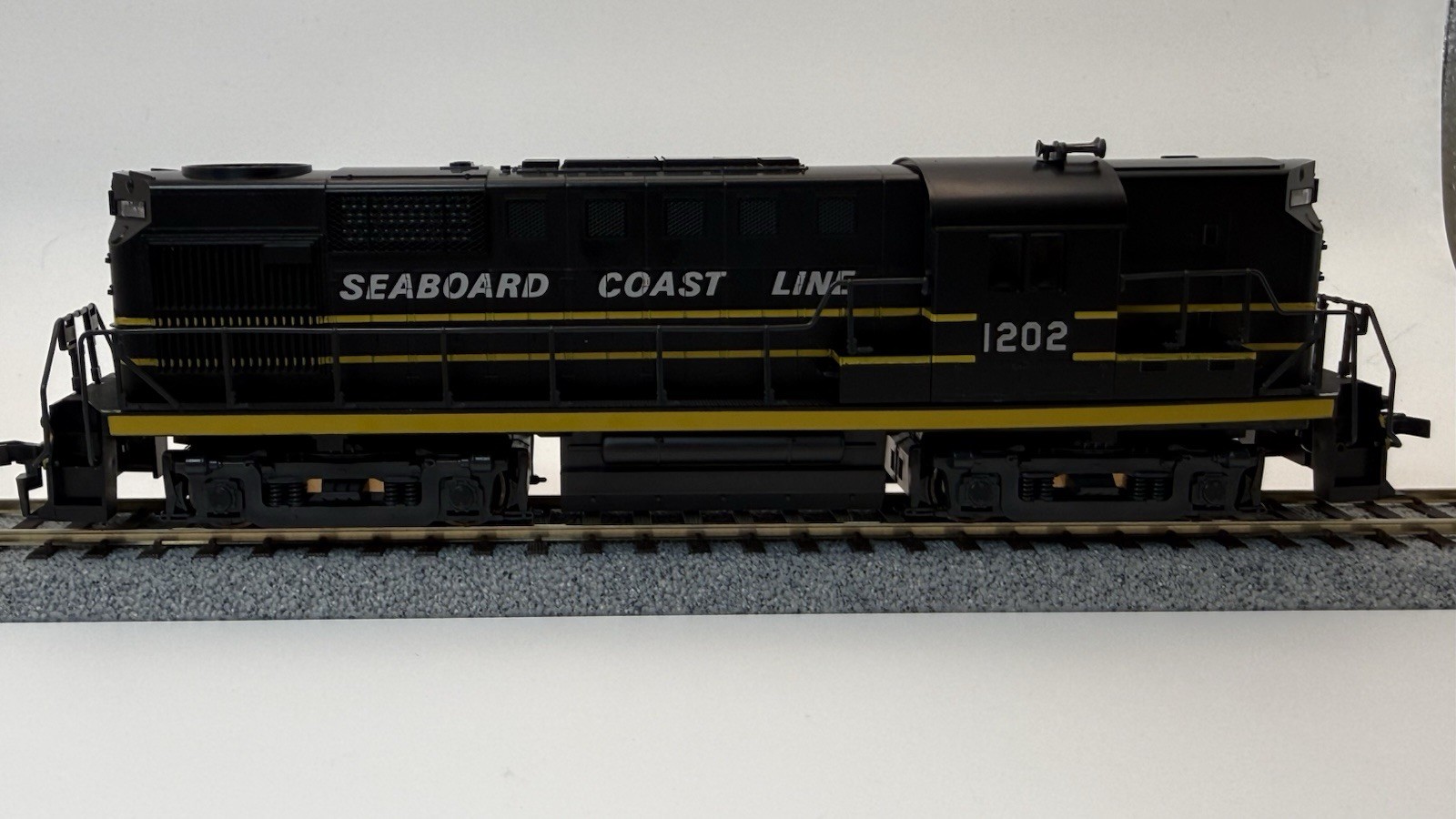 HO Atlas Seaboard Coast Line RS11 1202 Kato Drive Boxed Tested