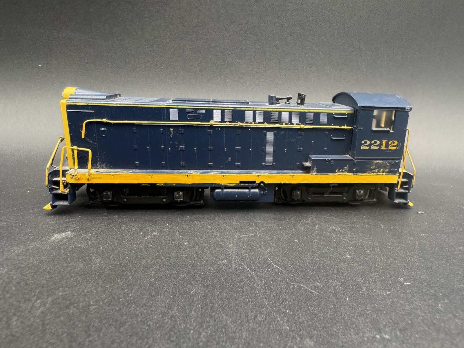 Athearn HO S-12 ATSF/Santa Fe #2200 PWR Diesel Locomotive Pair Tested Custom