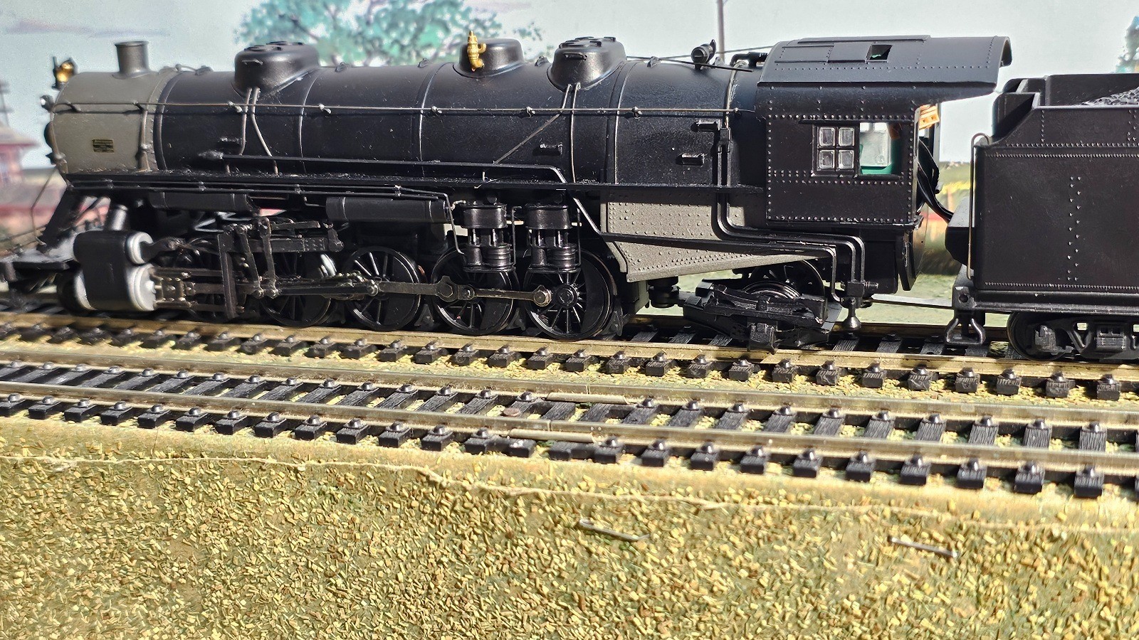 Bachmann Spectrum HO DCC USRA Light 2-10-2 Locomotive w/DCC # 83301 MINT!
