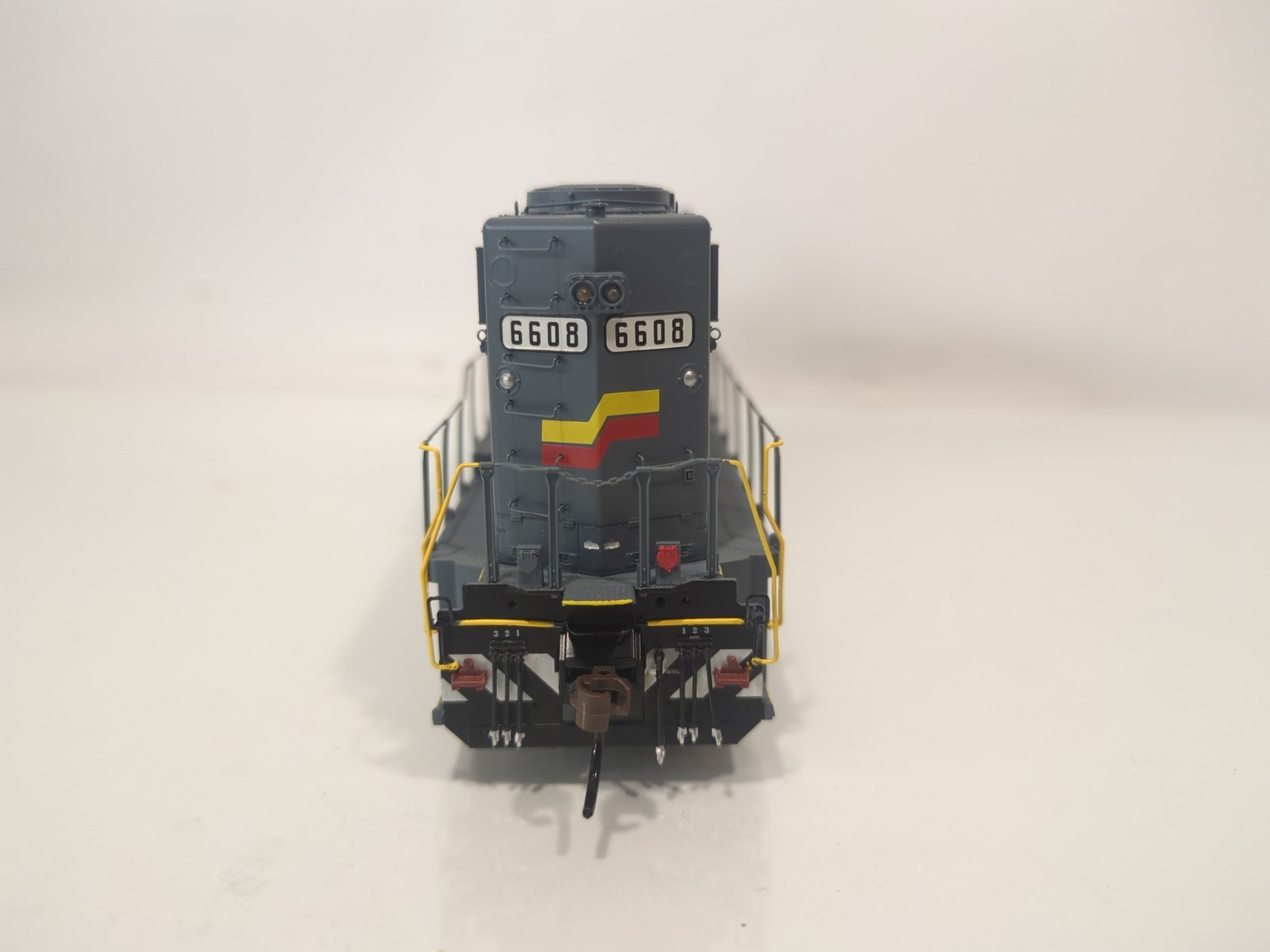Athearn Genesis HO ATHG65070 Seaboard System GP40-2 #6608 DC/DCC Ready!