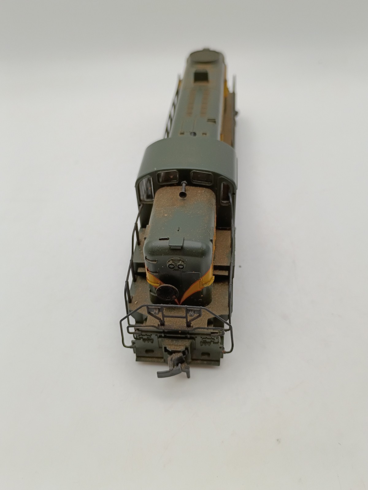 Kato HO Scale Seaboard Air Line #1633 Alco RS3 Diesel Locomotive