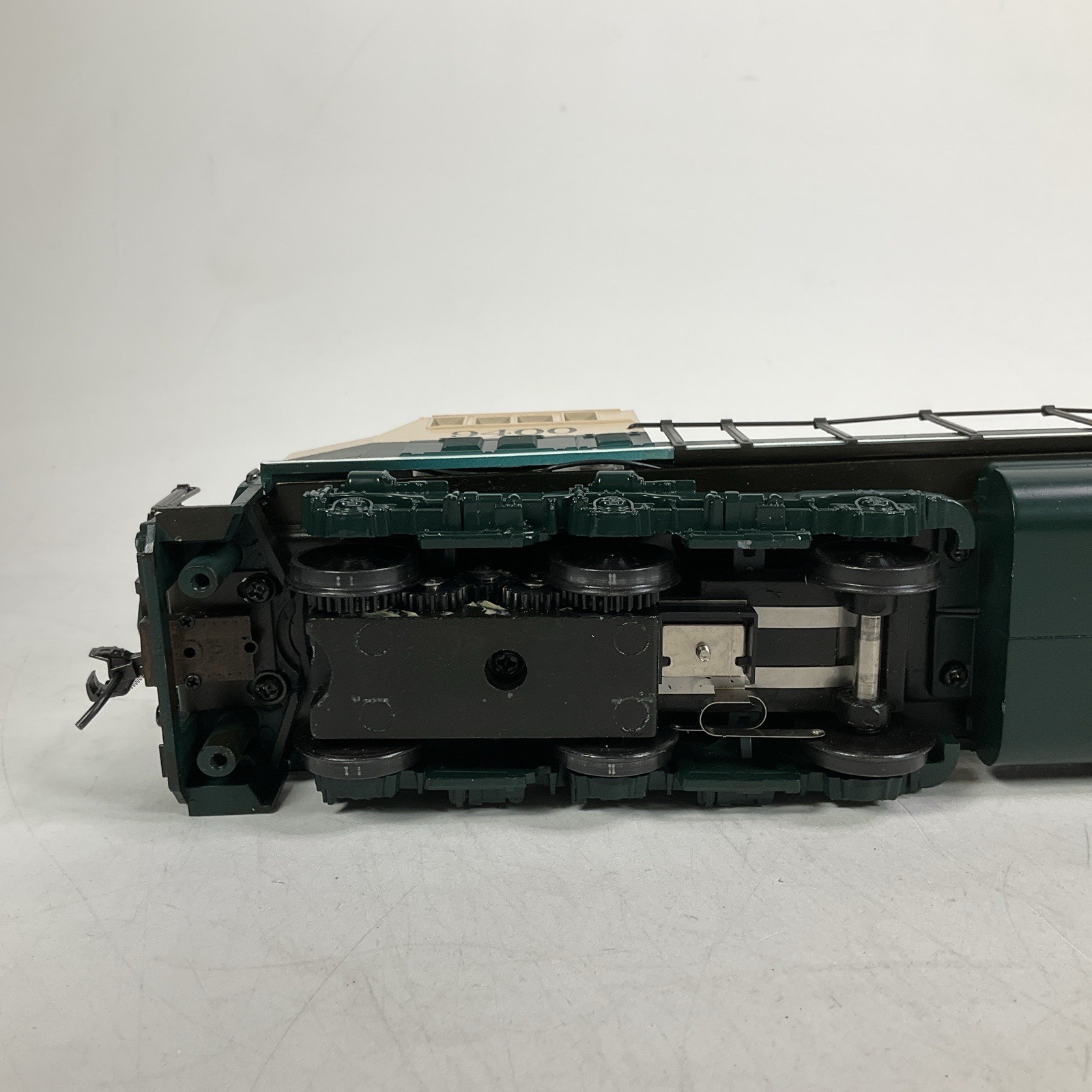 MTH Premier 20-2154-2 BNSF Cab No. 9400 EMD SD-70 MAC 2-Rail O Scale Diesel