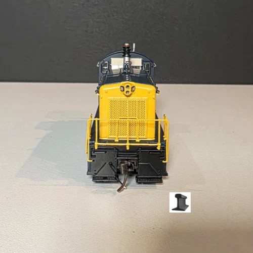 Rapido HO Scale ~ EMD SW9 ~ Santa Fe ATSF #2428 ~ DC/DCC Sound Version ~ 027563