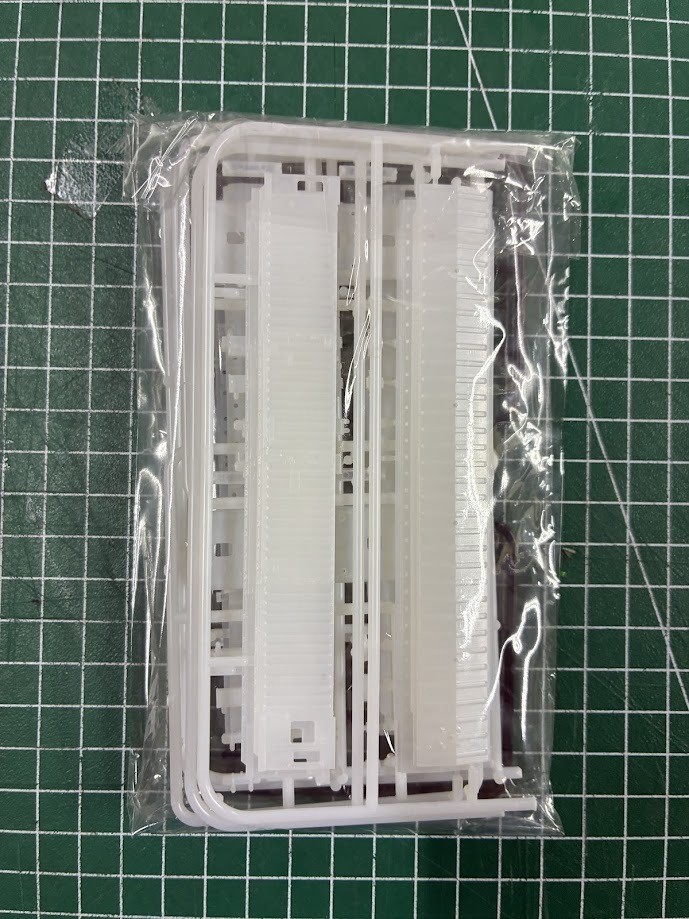 N scale kit 723M1 Mani 44 white molded for painting, direct sales version