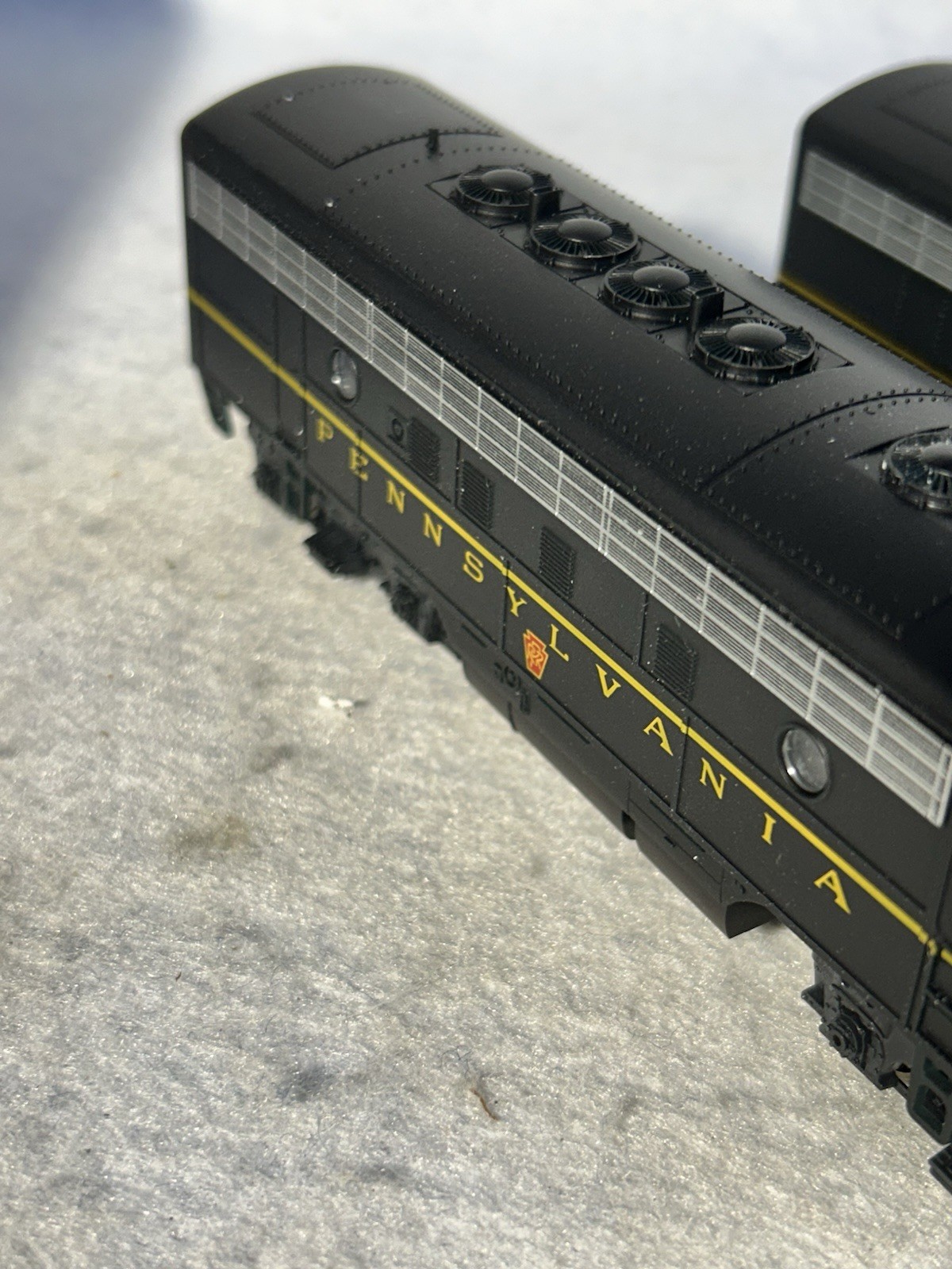 Stout Stewart/KATO F-7-A/B Phase I Late PENNSY Locos Both Powered