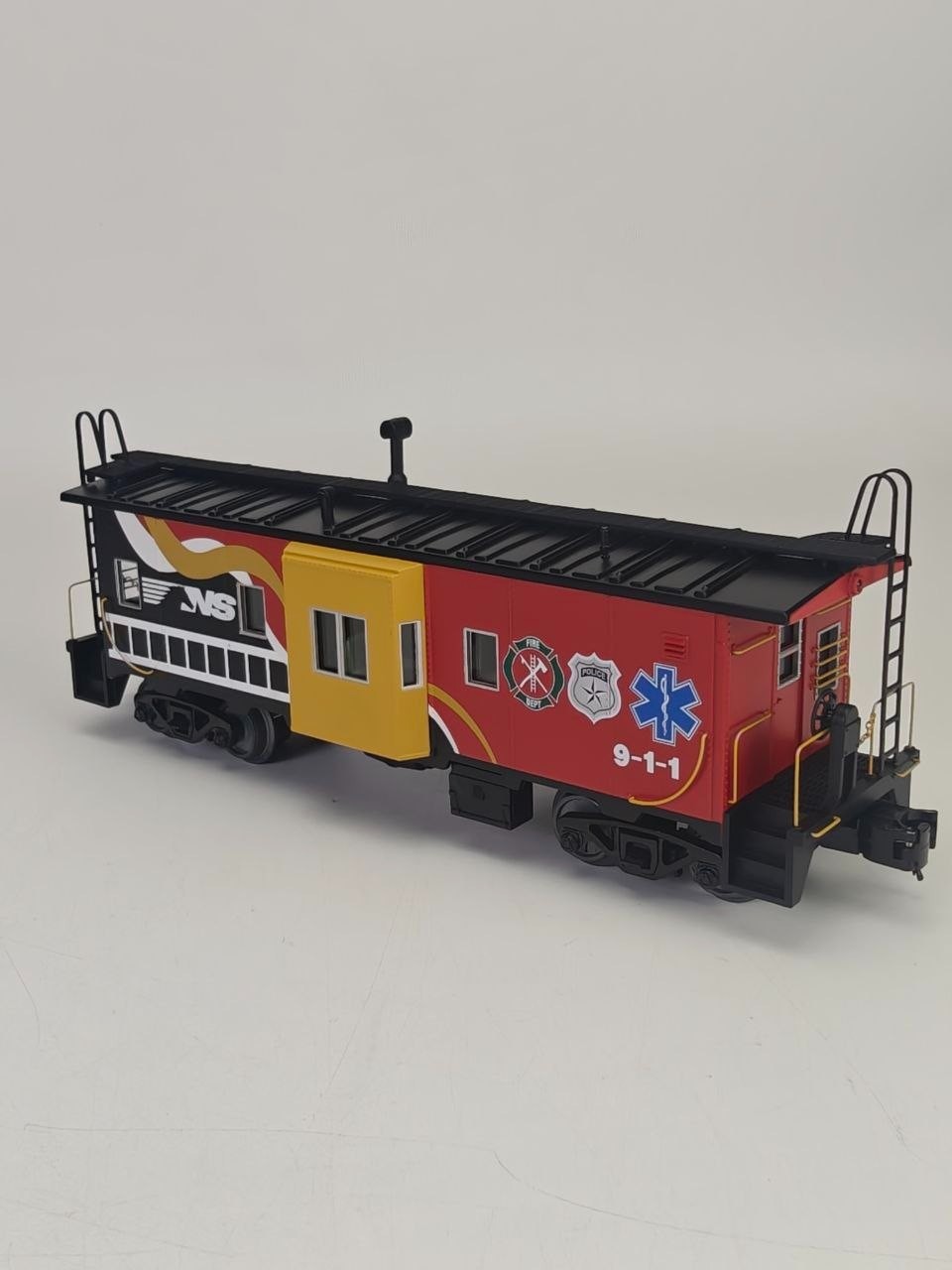 MTH 20-91593 Norfolk Southern O Gauge Caboose 9-1-1 Lighted No Box Tested