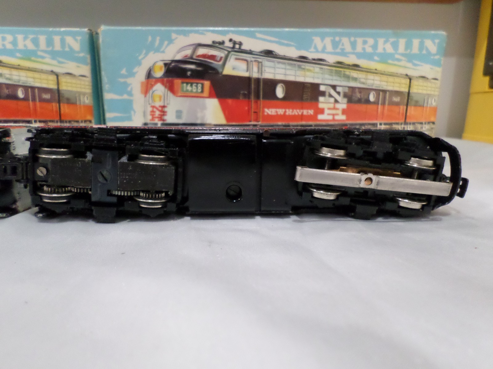 Marklin 3062 /4062 HO New Haven F7 Locomotive, 3 rail, (Analogue)