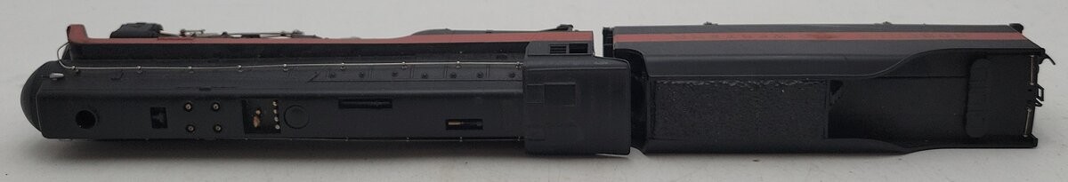 Bachmann 41-0658-A4 HO Scale N&W J-Class 4-8-4 Steam Engine & Tender #610 EX