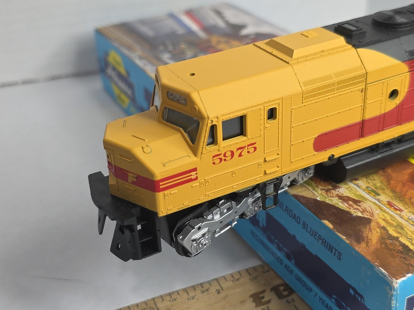 NOS Athearn 3615 HO Scale SF Santa Fe Merger F45 Dummy Diesel Locomotive