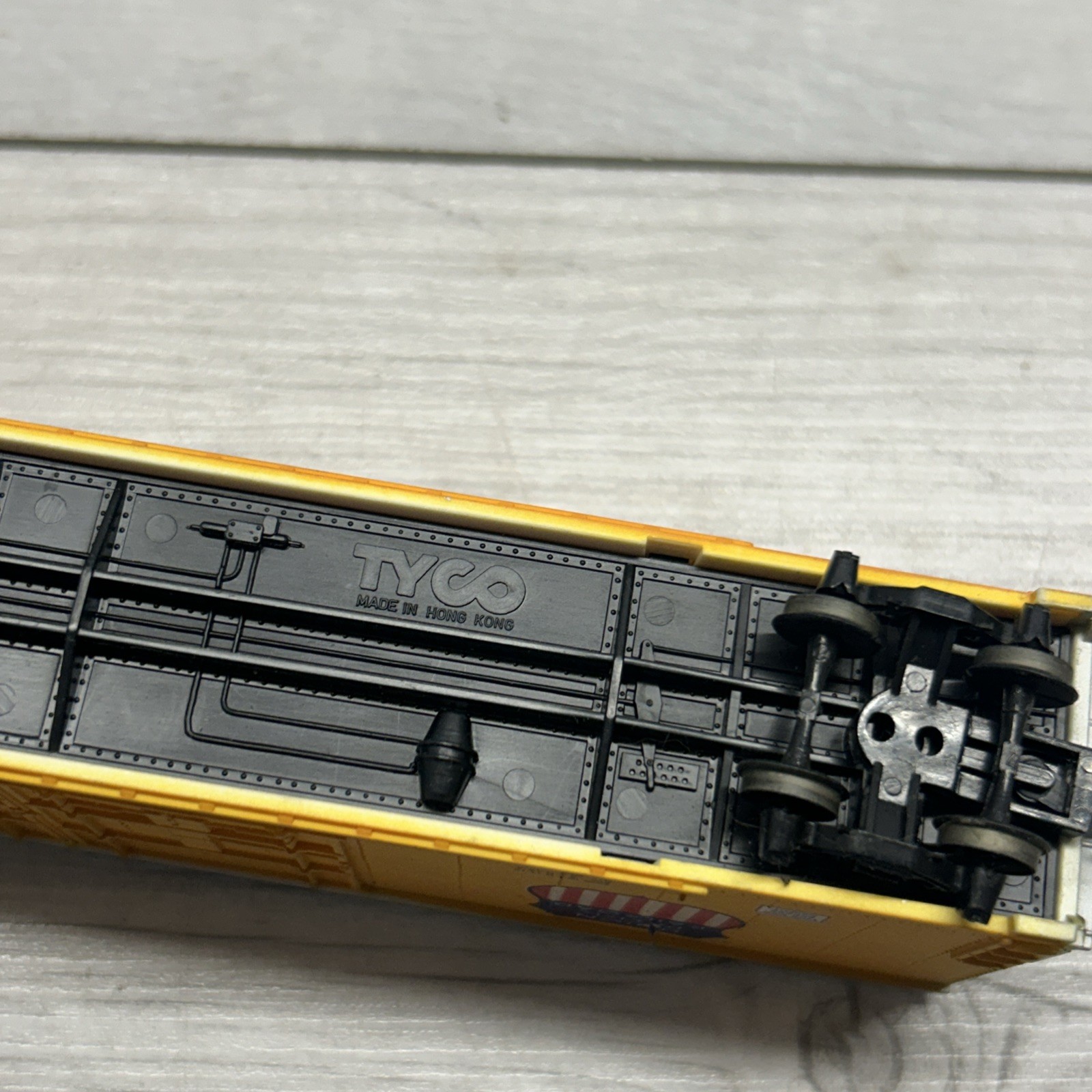 HO Scale Union Pacific Railroad 50′ High Roof Boxcar #300631