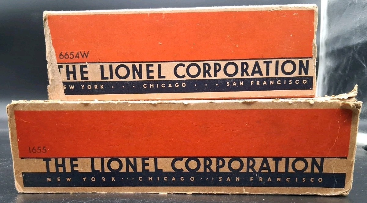 Lionel 1655 Vintage O Lines 2-4-2 Steam Locomotive with 6654W Tender NOT WORKING