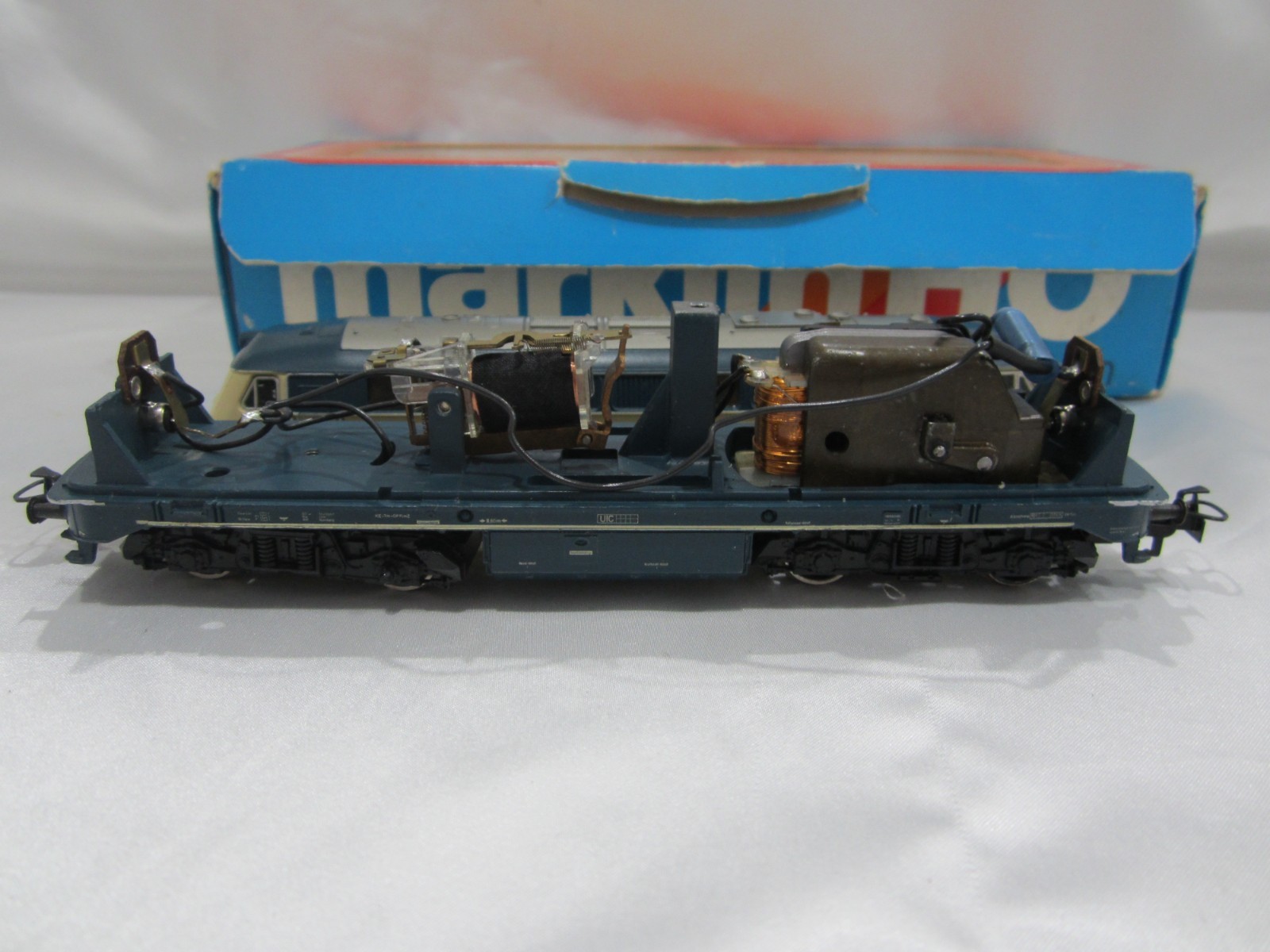 Marklin 3074 HO DB BR 216 Diesel Locomotive, 3 Rail, Analogue