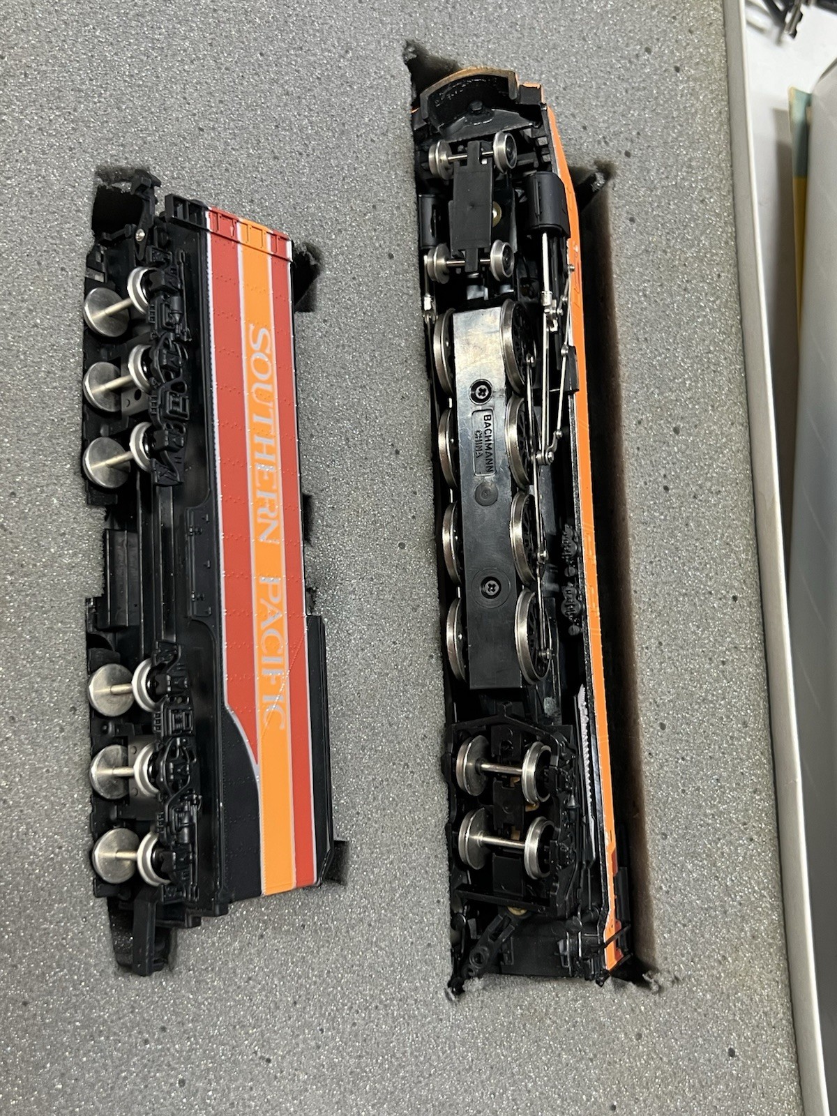 HO Scale Train Huge Lot-Bachmann – Atlas – Life Like – Mehano – Read