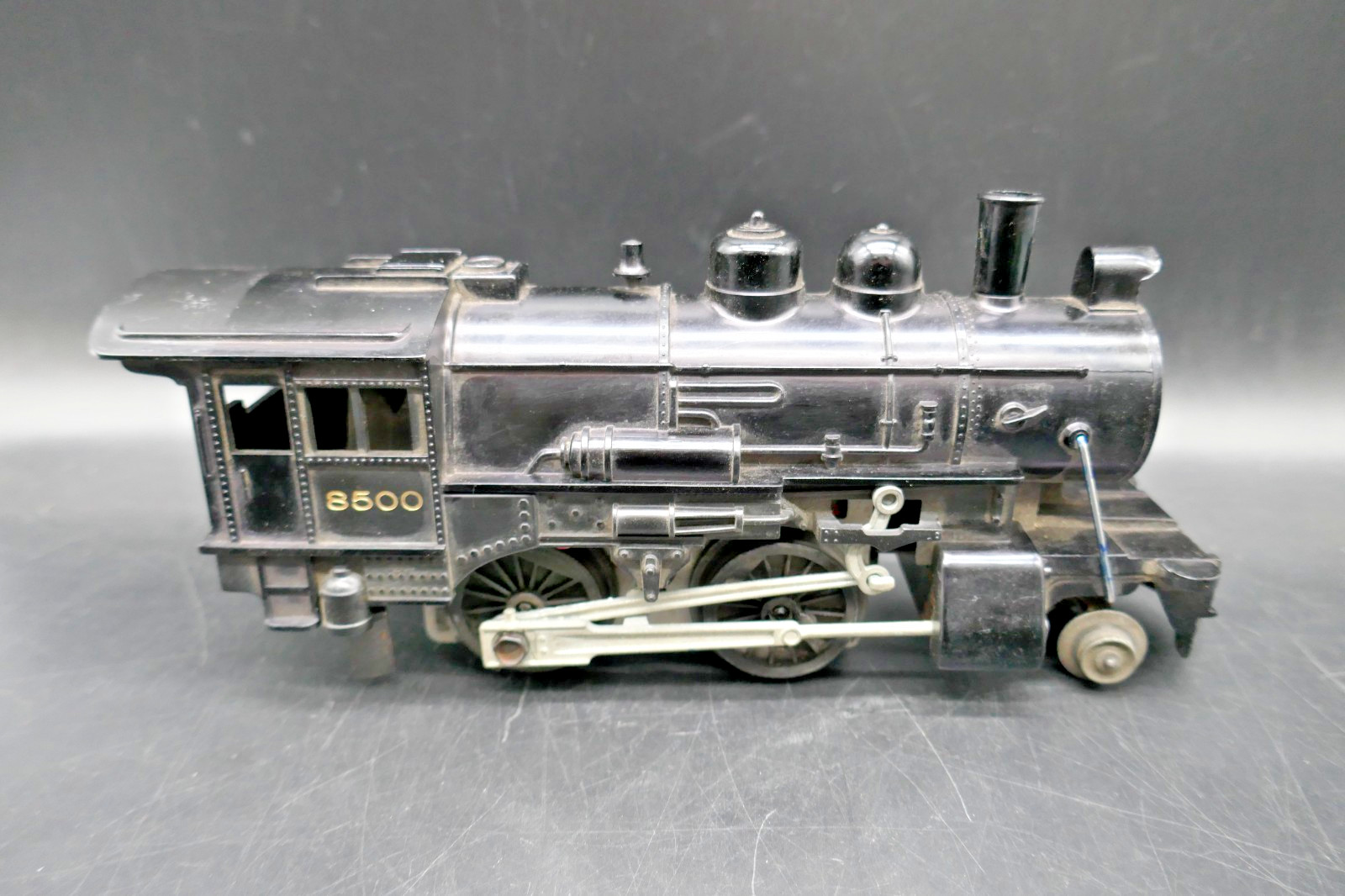 O Lionel #8500 2-4-0 Steam Locomotive – Tested & Running