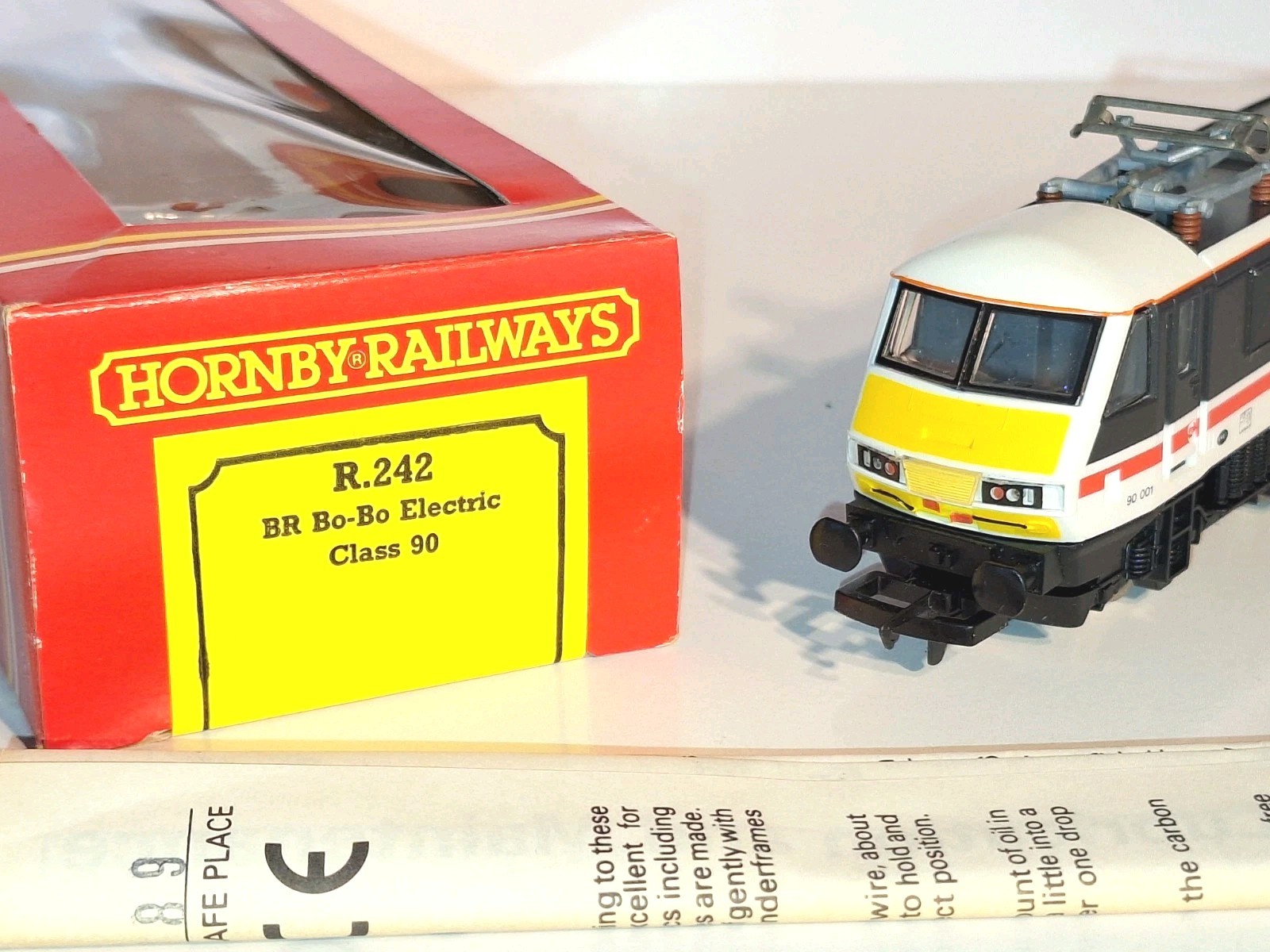 Hornby R242 BR Class 90 Intercity Loco. New Old Stock. Mint Cond. Boxed.OO Scale