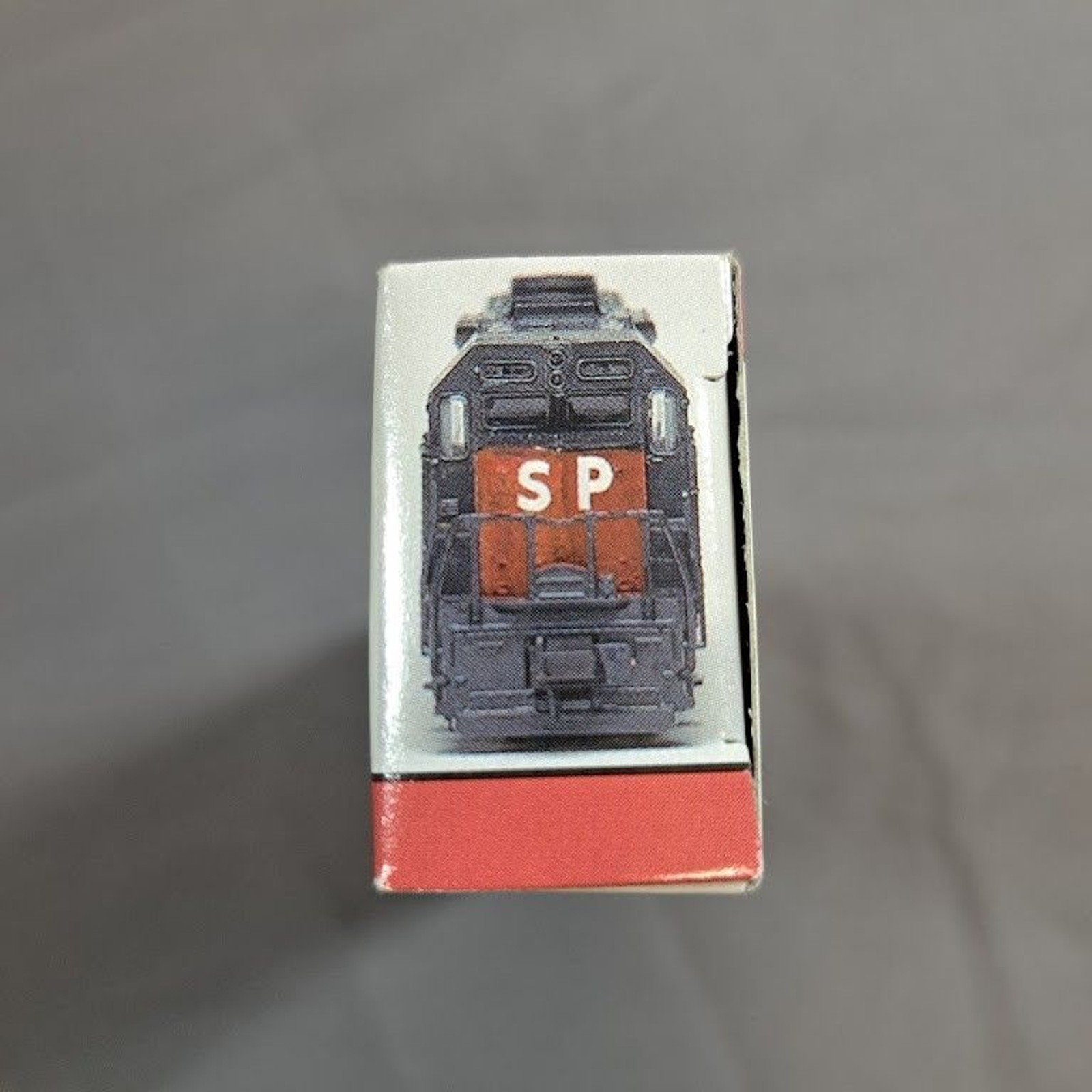 Southern Pacific Locomotive 9725 New Never Used Still in box 4″ N Scale