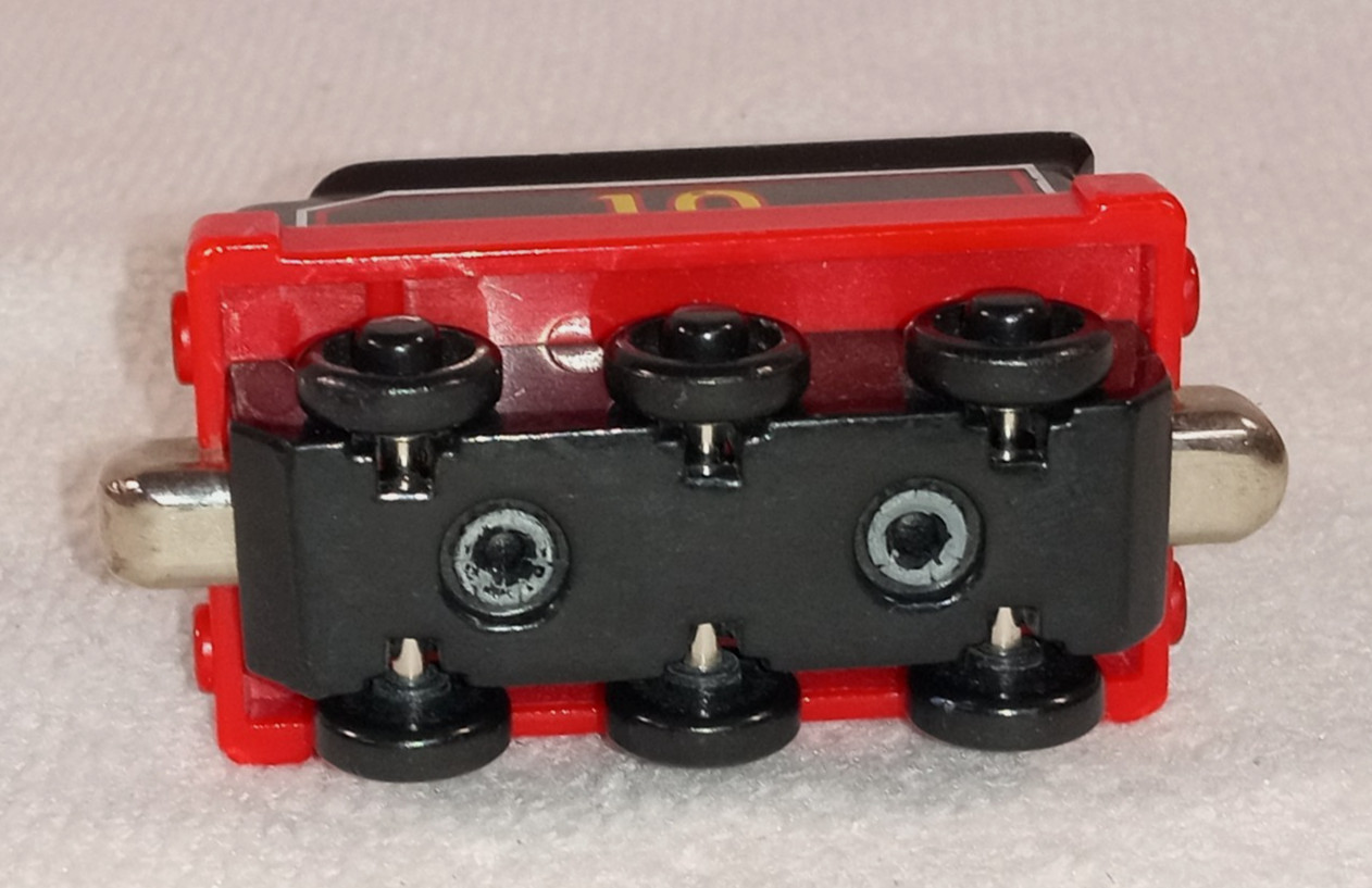 Thomas & Friends Take Along & N Play Diecast Magnetic #10 black BOX coal CAR a.3