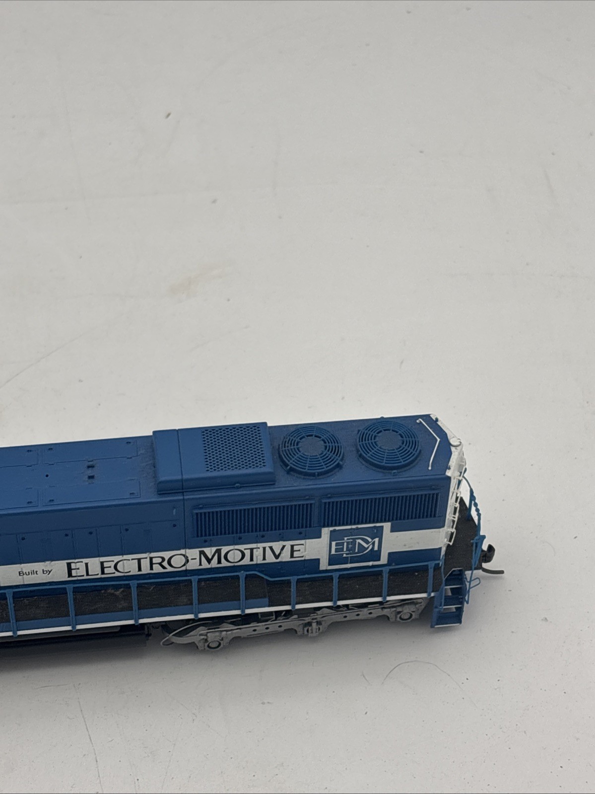 Lifelike Model HO Scale SD60 Diesel Engine Electro-Motive #9003