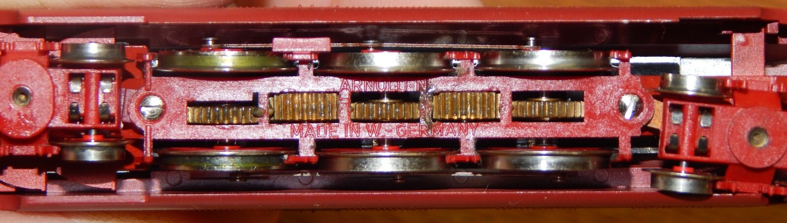 ARNOLD 2217 4-6-4 STEAM ENGINE USED VERY LITTLE IN BOX N SCALE RUNS GREAT LQQK
