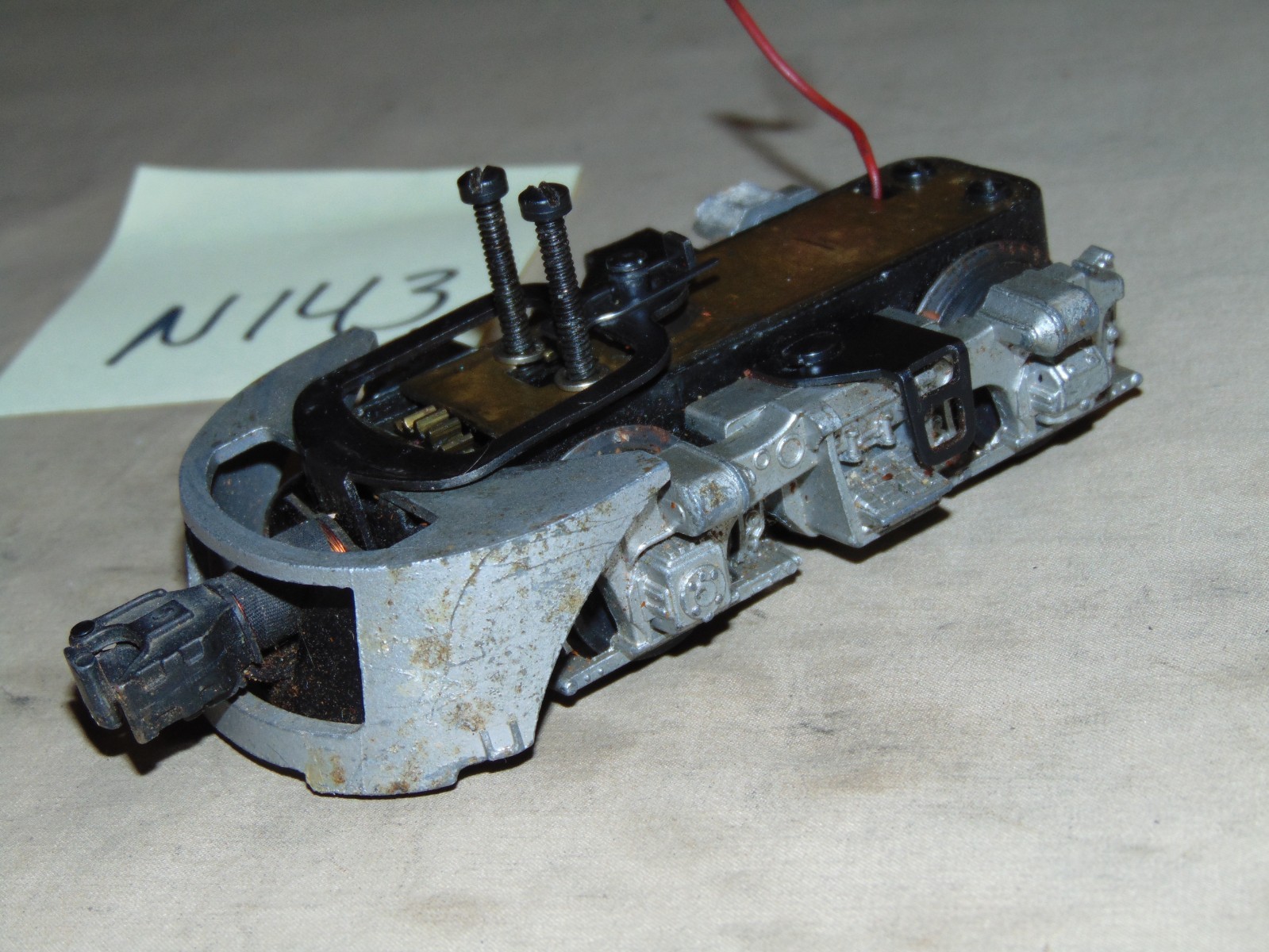 LIONEL 2343 – 2345 F-3 FRONT POWER TRUCK WITH MAGNATRACTION N143