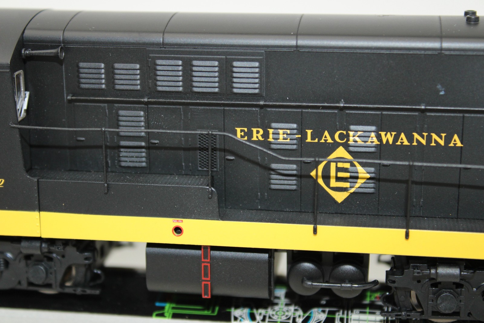 Atlas Master HO Scale EL Erie Lackawanna FM H16-44 Diesel Locomotive #1935 DCC
