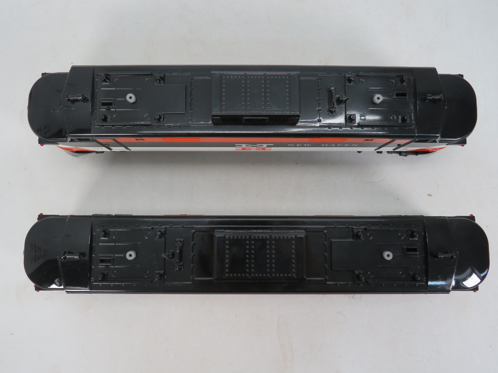 Williams Electric Trains 372004 EP200H New Haven EP-5 Diesel Locomotive, O Gauge