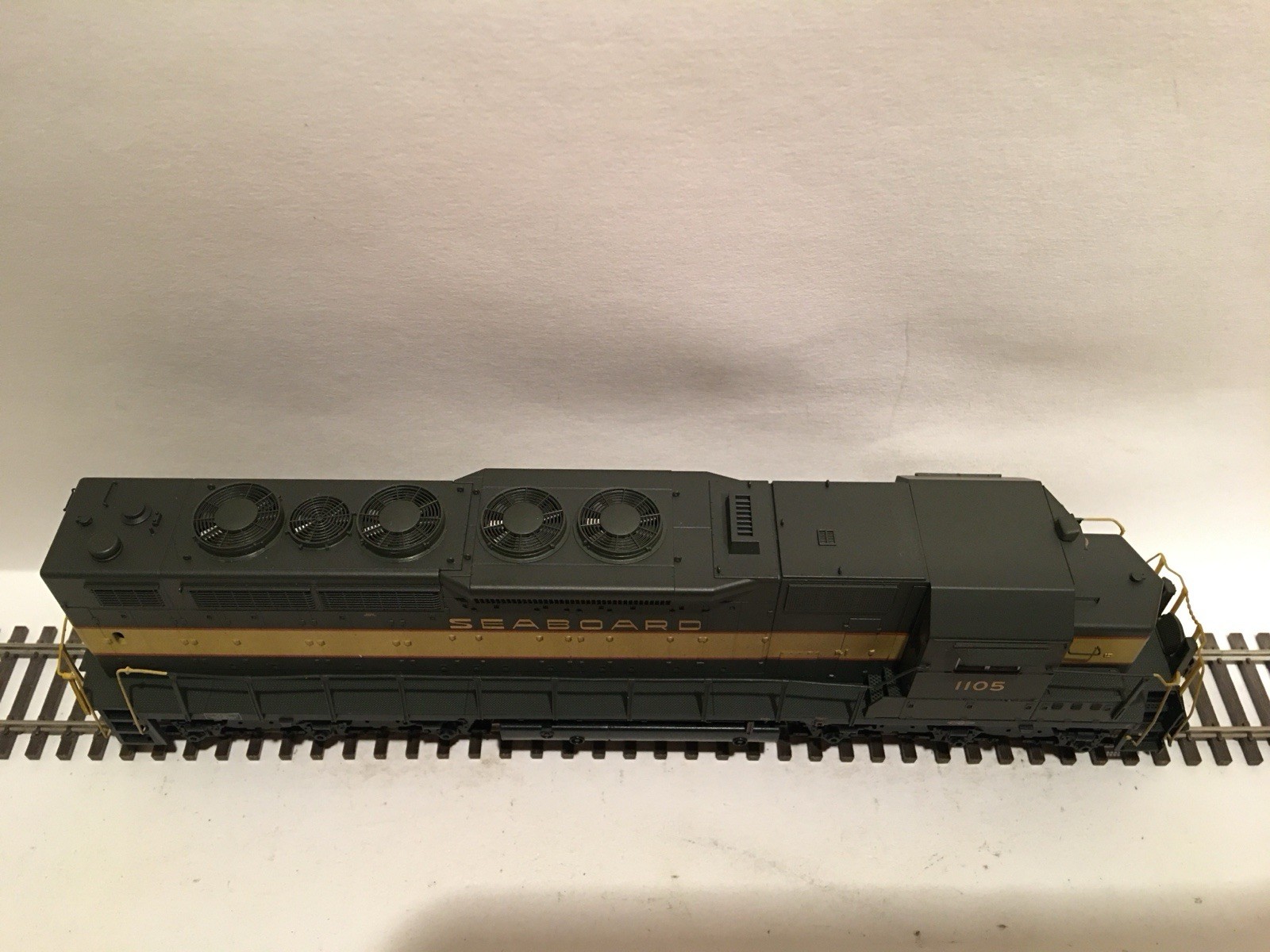HO Atlas 9281 Seaboard Air Line SDP-35 Diesel Locomotive SAL #1105 DCC