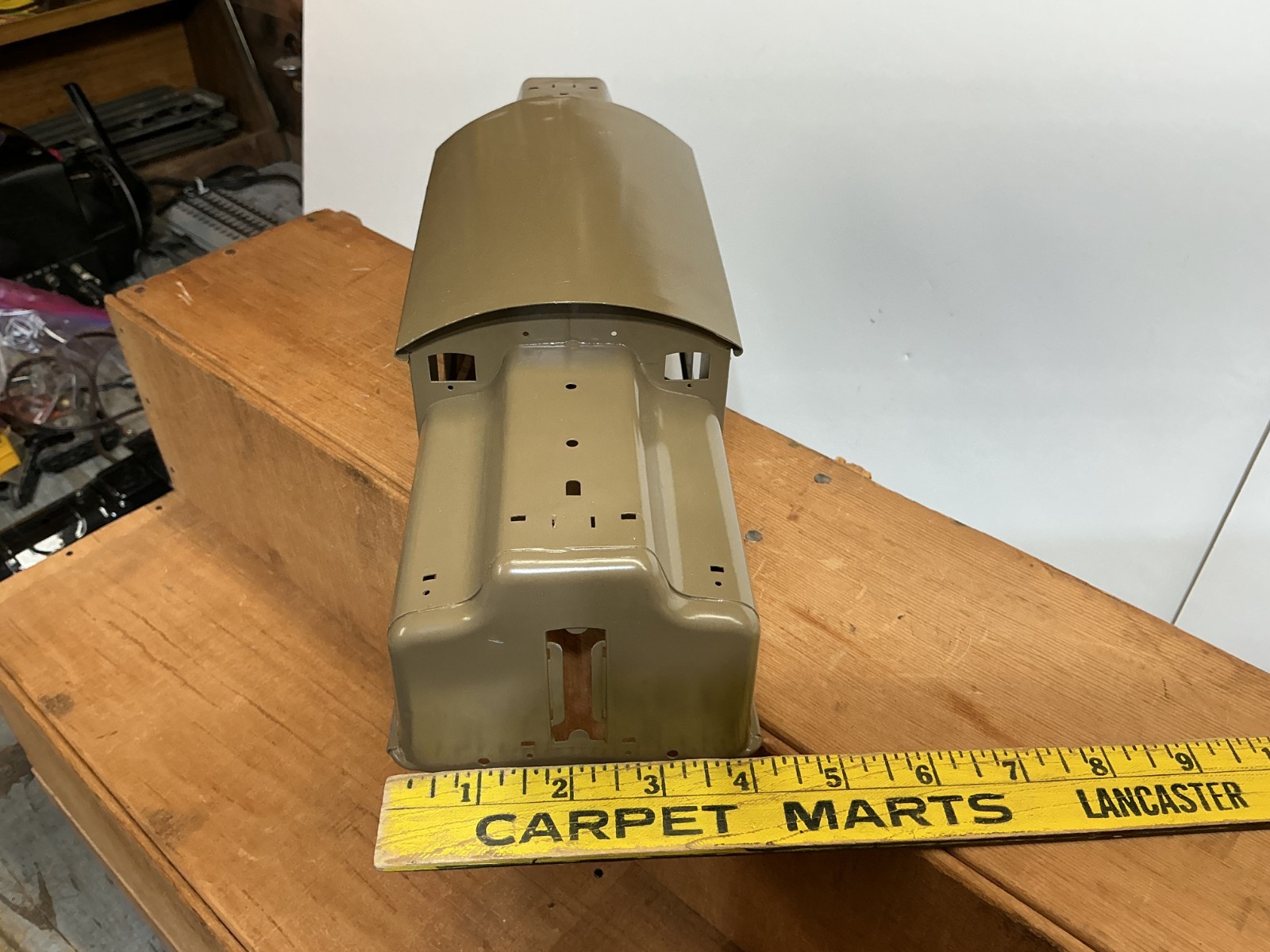 LIONEL PREWAR STANDARD GAUGE 402 BODY & LOOSE PARTS…REPAINTED