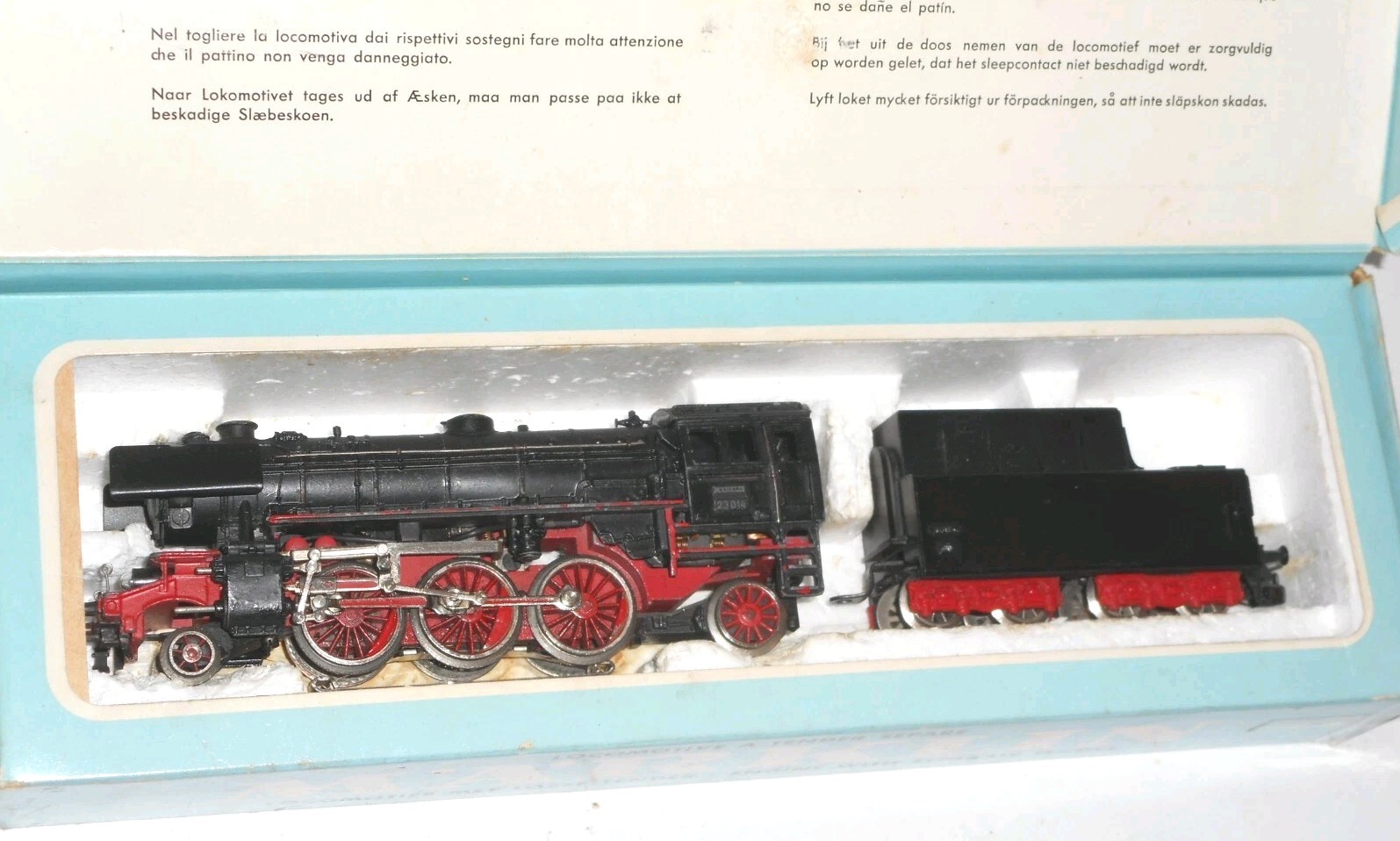 Marklin 3005 Tender Loco. V.7 – 1961. 3 rail AC analogue. Good Cond. Boxed