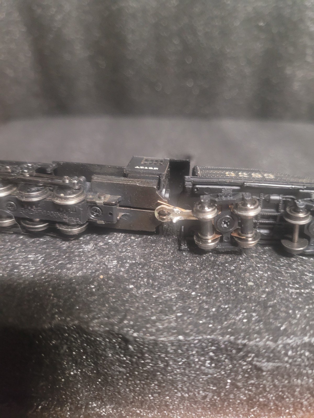 Bachman N Scale A.T. & S.F Locomotive & Tender #3283 with slight weathering