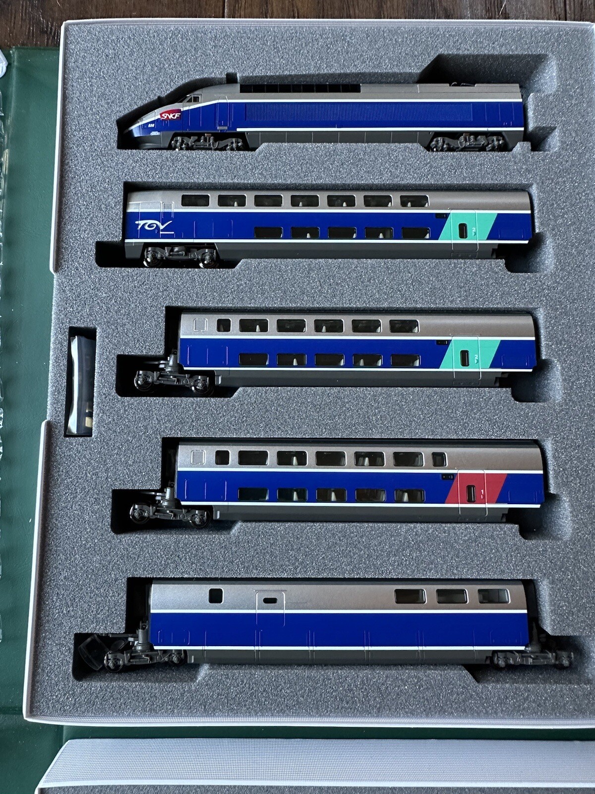 KATO 10-1529 TGV Reseau 10 Car set A & B N Scale Train from US Seller