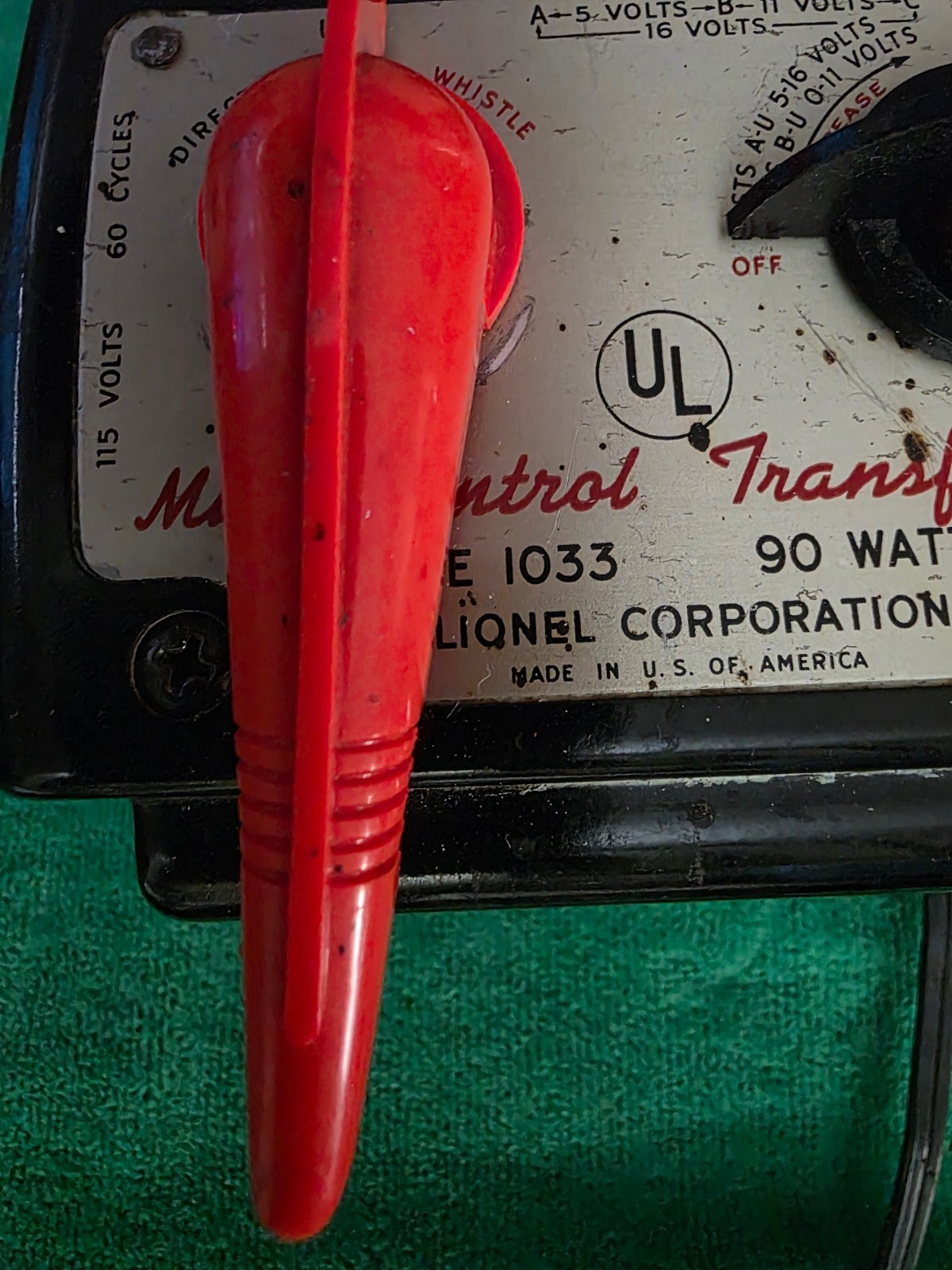 Lionel #1033 Vintage 1950’s Post War transformer/controller has been test.