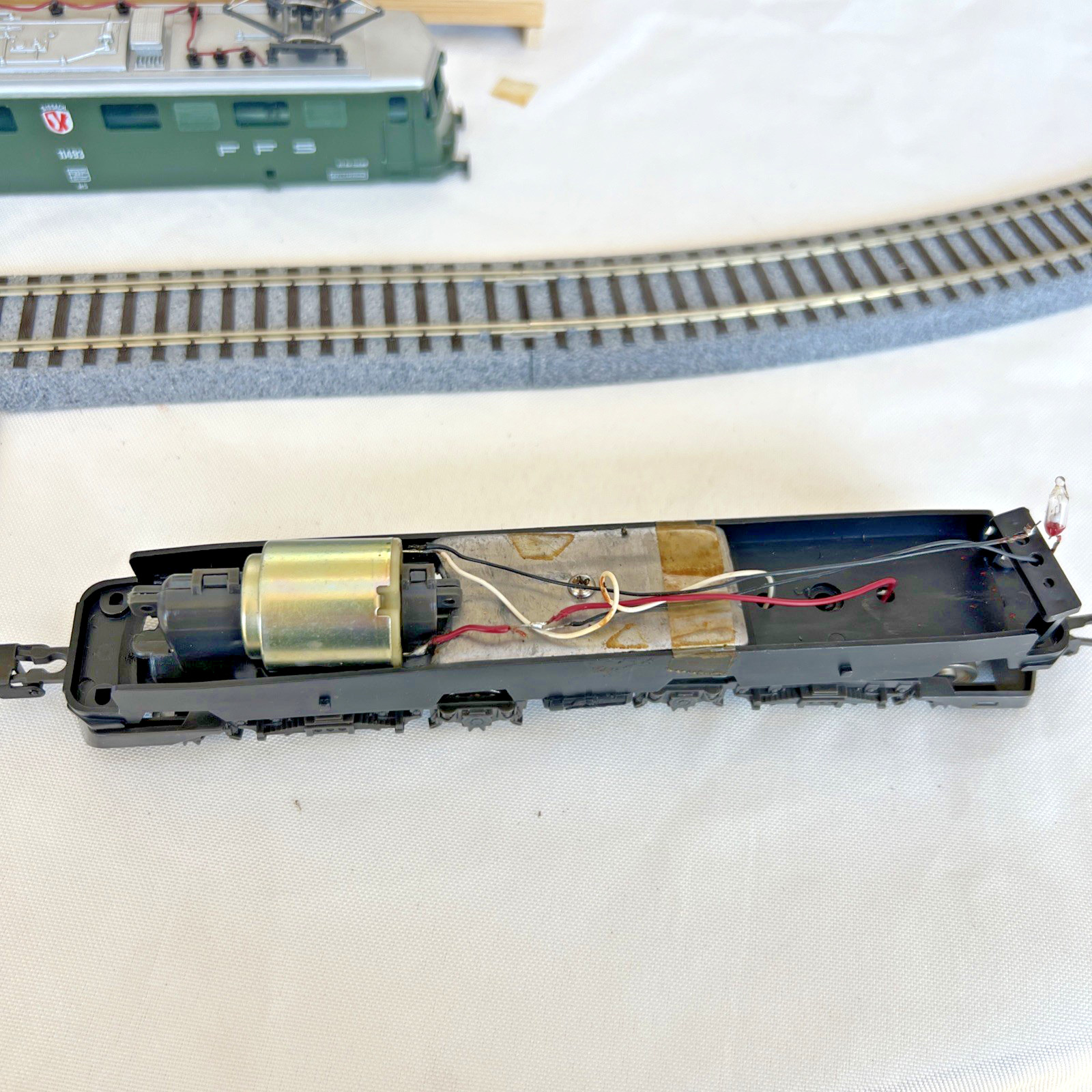 Swiss Federal Railways HO SBB FFS Ae 6/6 Sissach 11493 Made by Playart Runs Well