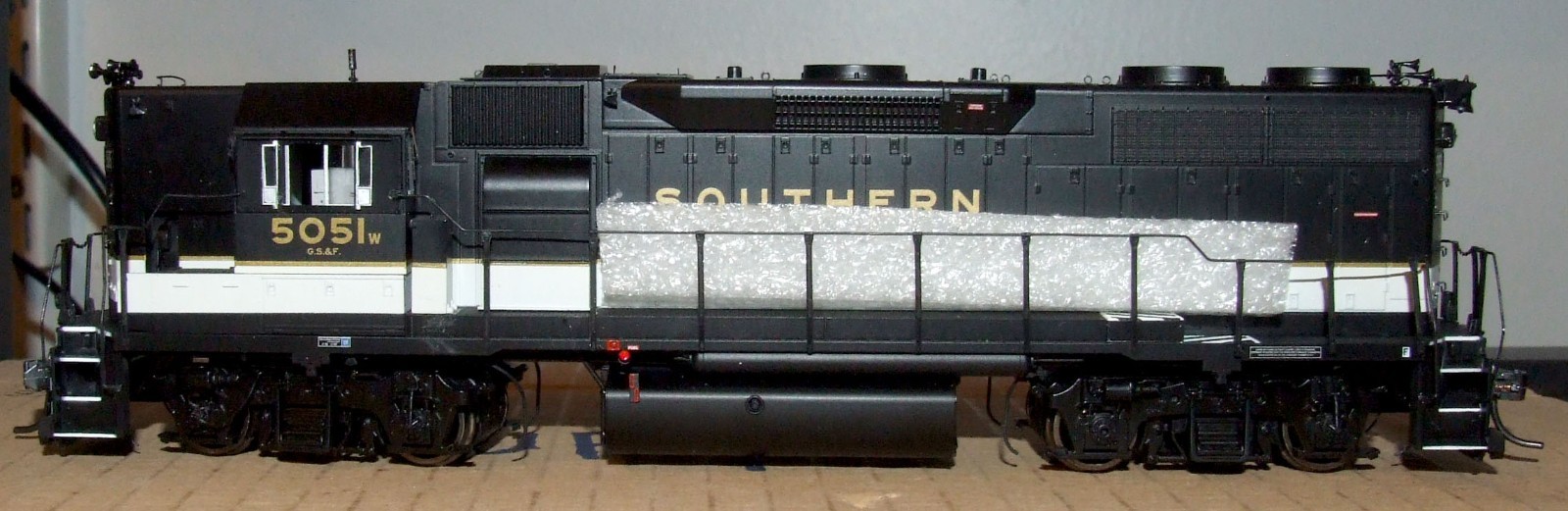 Athearn Genesis HO ATHG40511 EMD GP38-2 #5051 Oil Bath Filters LED/DCC/BLUSOUND