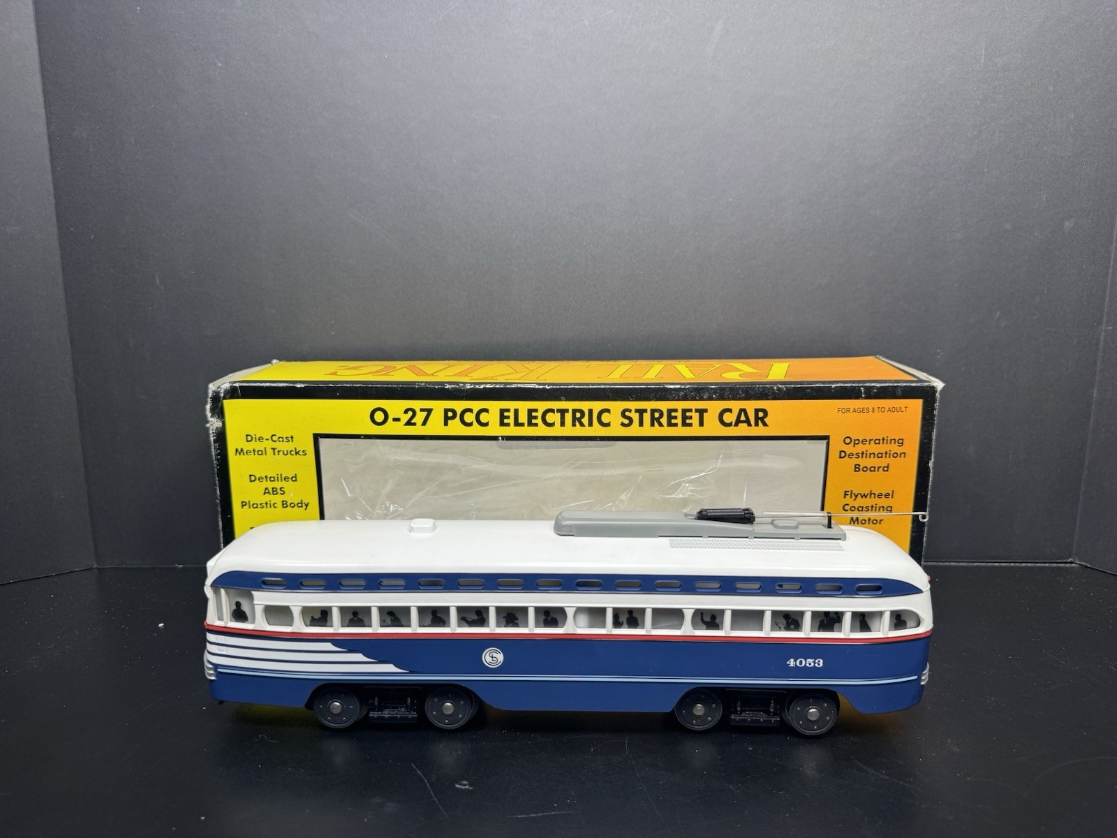 MTH 30-2521-1 Chicago PCC electric street car #4053 *for parts*