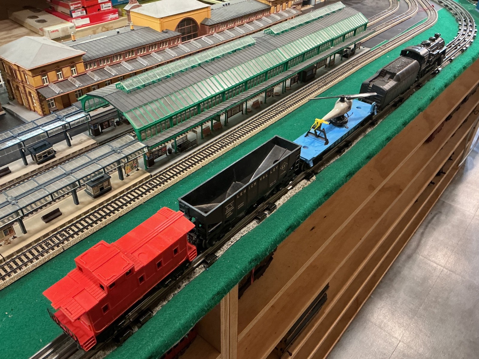 Lionel 1124 Postwar – Set The Hawk Steam Engine Freight Cars O Gauge