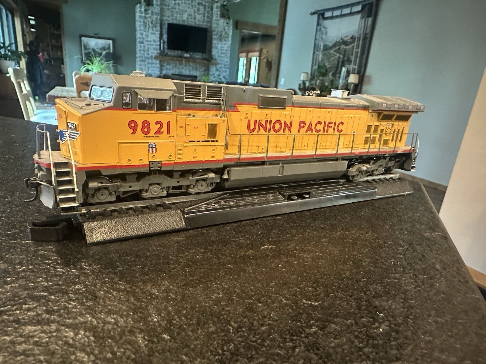 Athearn RTR HO Union Pacific SD50 #9821 Diesel Locomotive DCC Ready w Box-tested