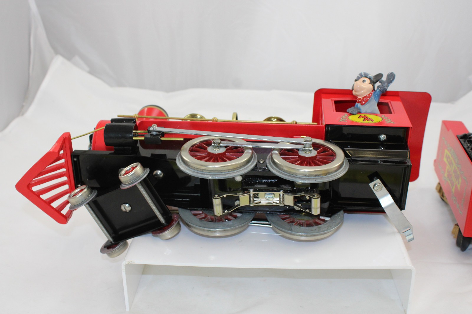 Standard Gauge – Pride Lines Mickey Mouse Circus Engine Tender and 3 Car Set